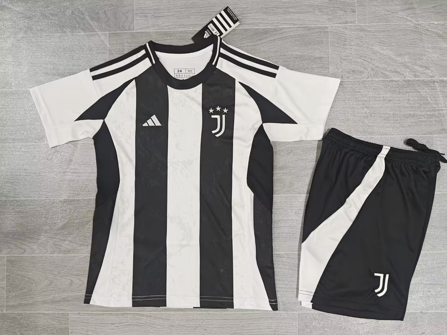 Maillot Domicile Juventus 2024/2025 Enfant/Ado Supporters Version