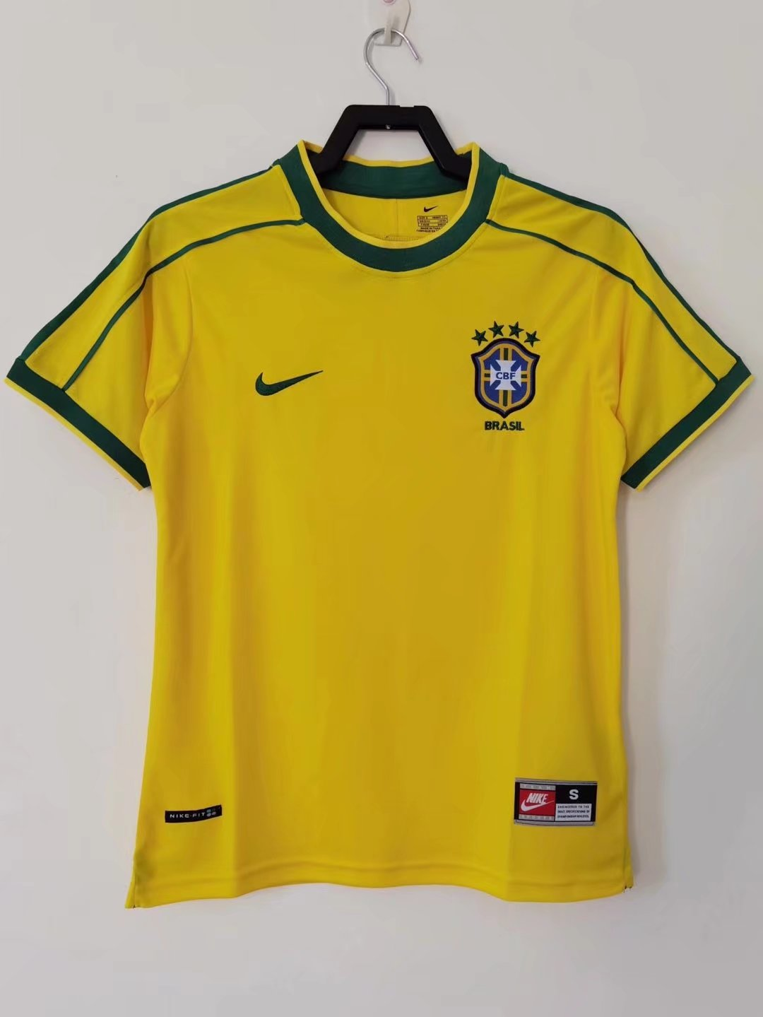 Maillot Rétro Domicile Brésil 2002 Supporters Version