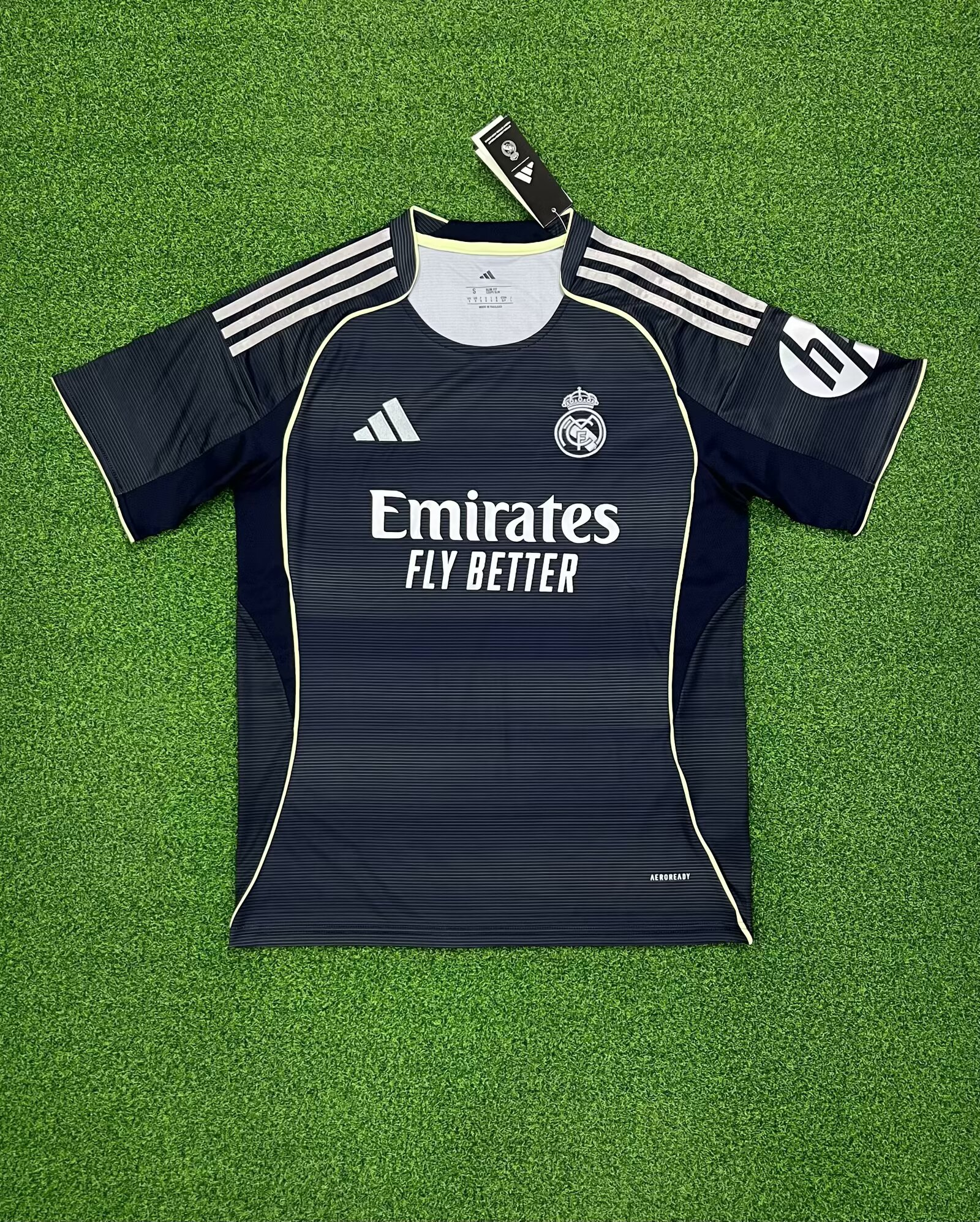 Maillot Extérieur Real Madrid 2025/2026 supporters Version