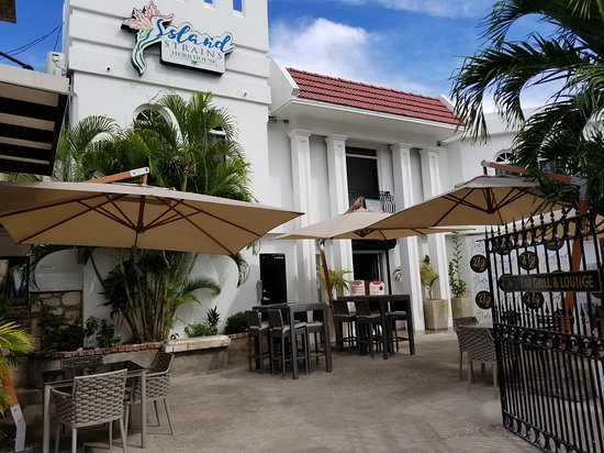 Lounge 2727, Pier 1, Montego Bay