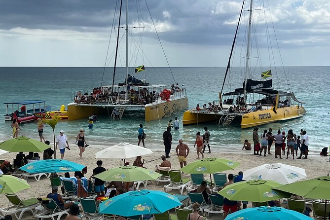Negril Catamaran Party & Rick’s Cafe Sunset Tour from Montego Bay