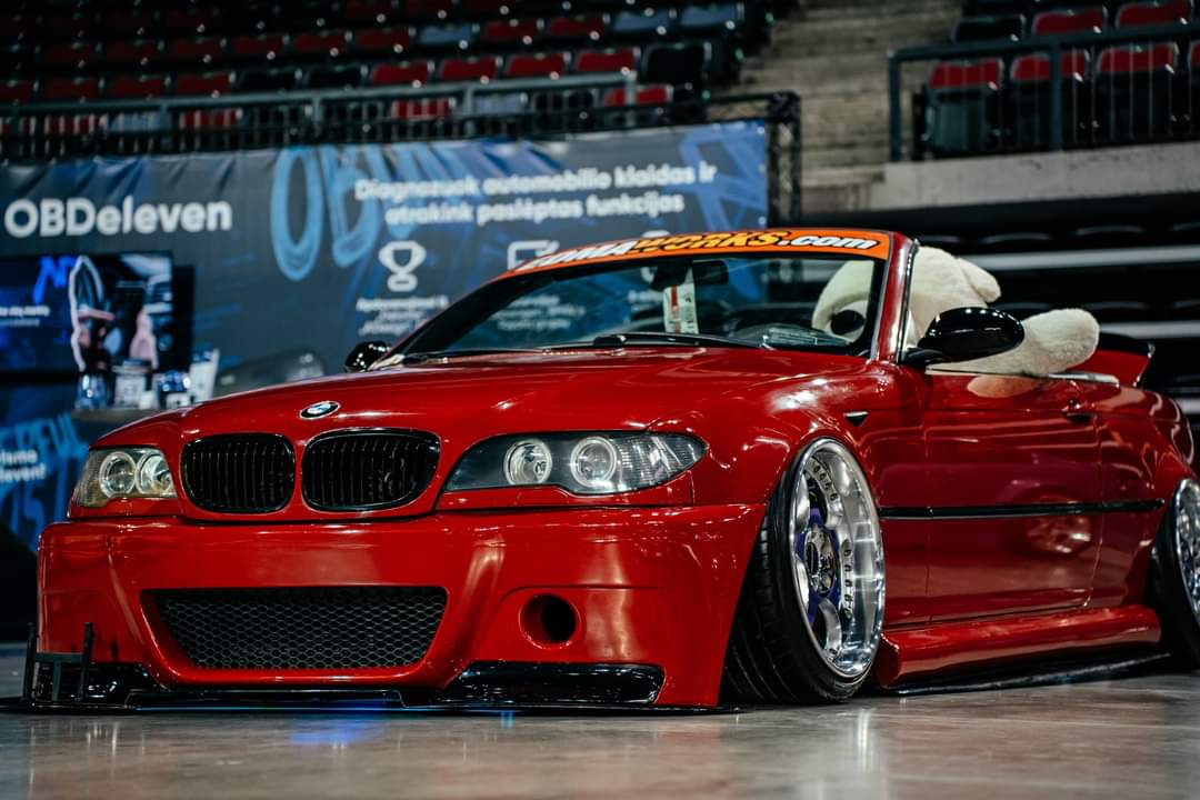 BMW E46 330i