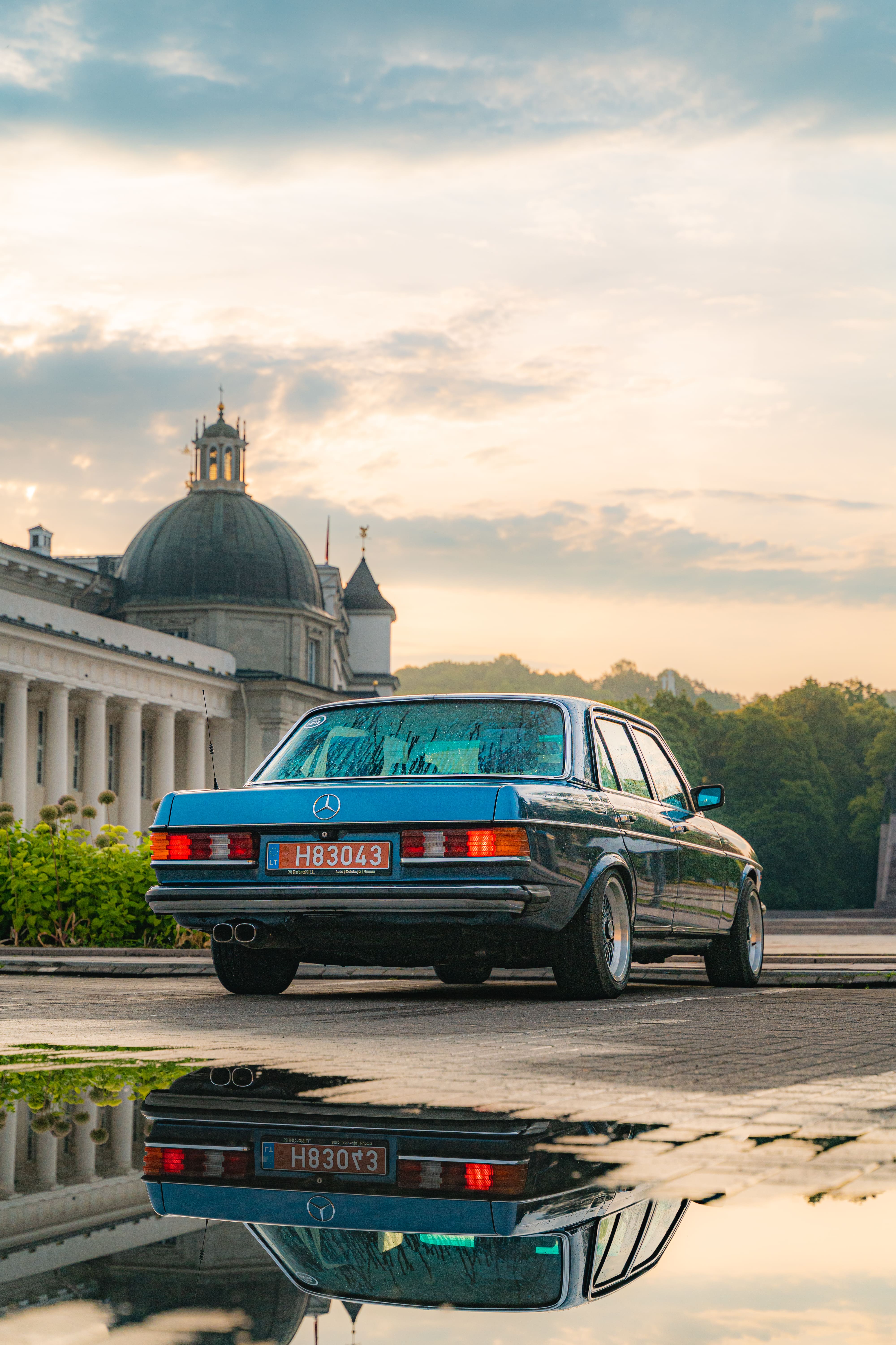 Mercedes-Benz 230e