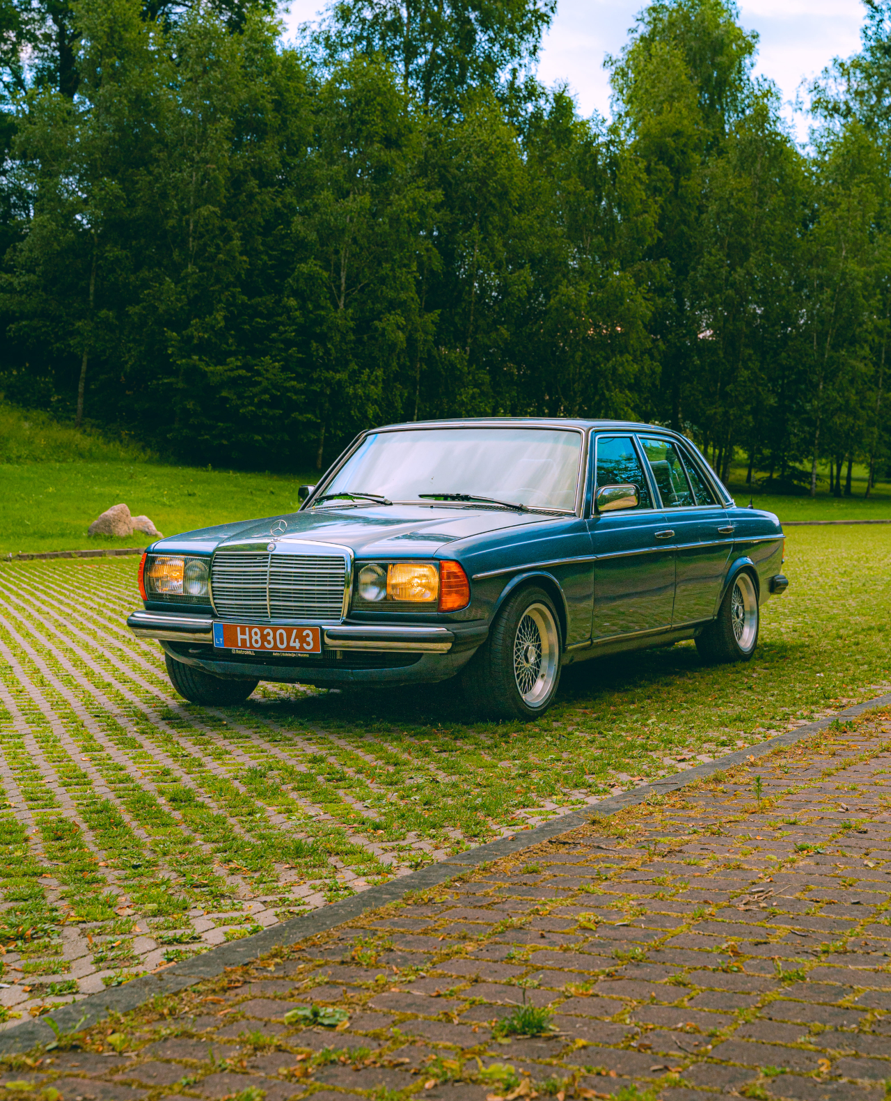 Mercedes-Benz 230e