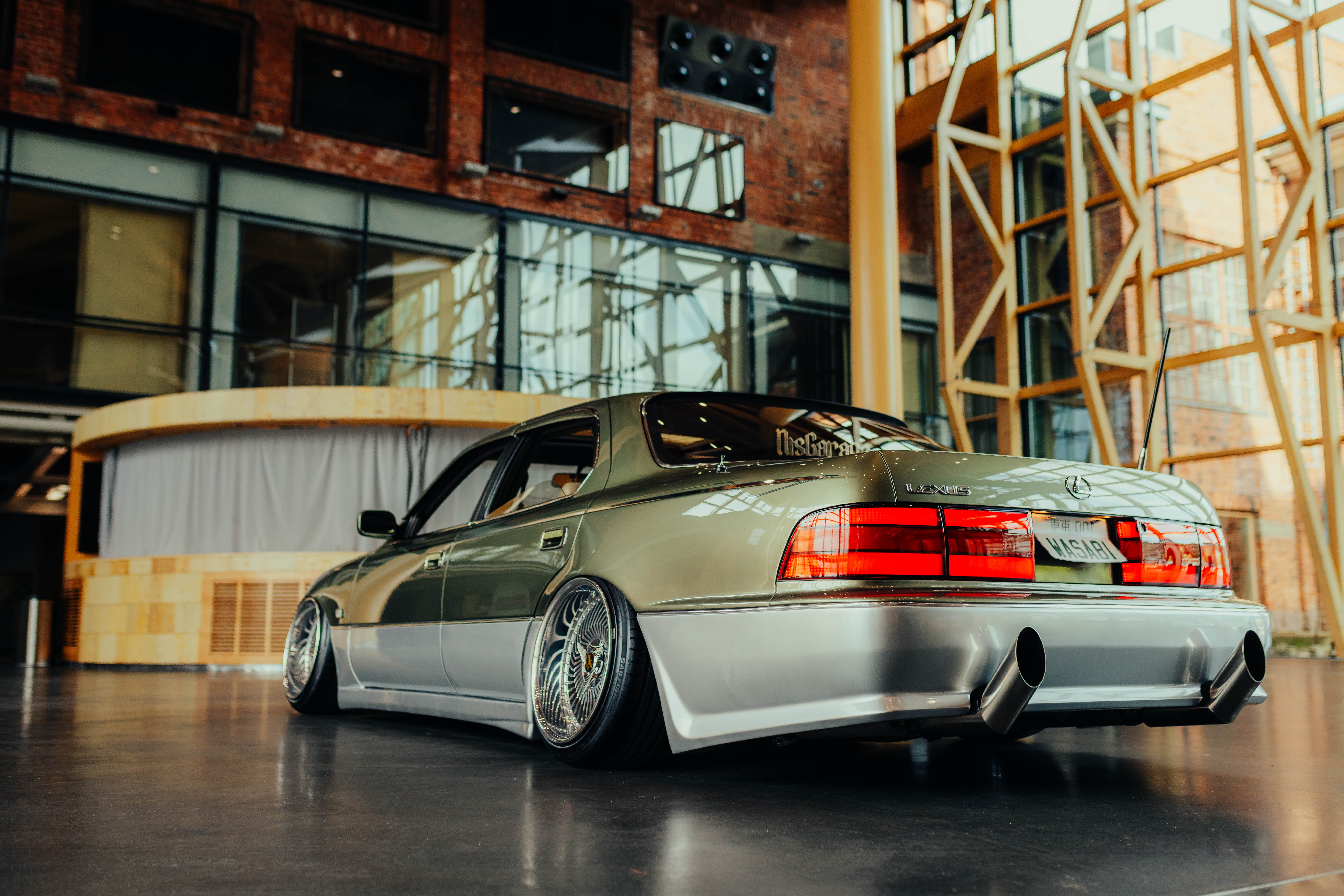 Lexus LS400