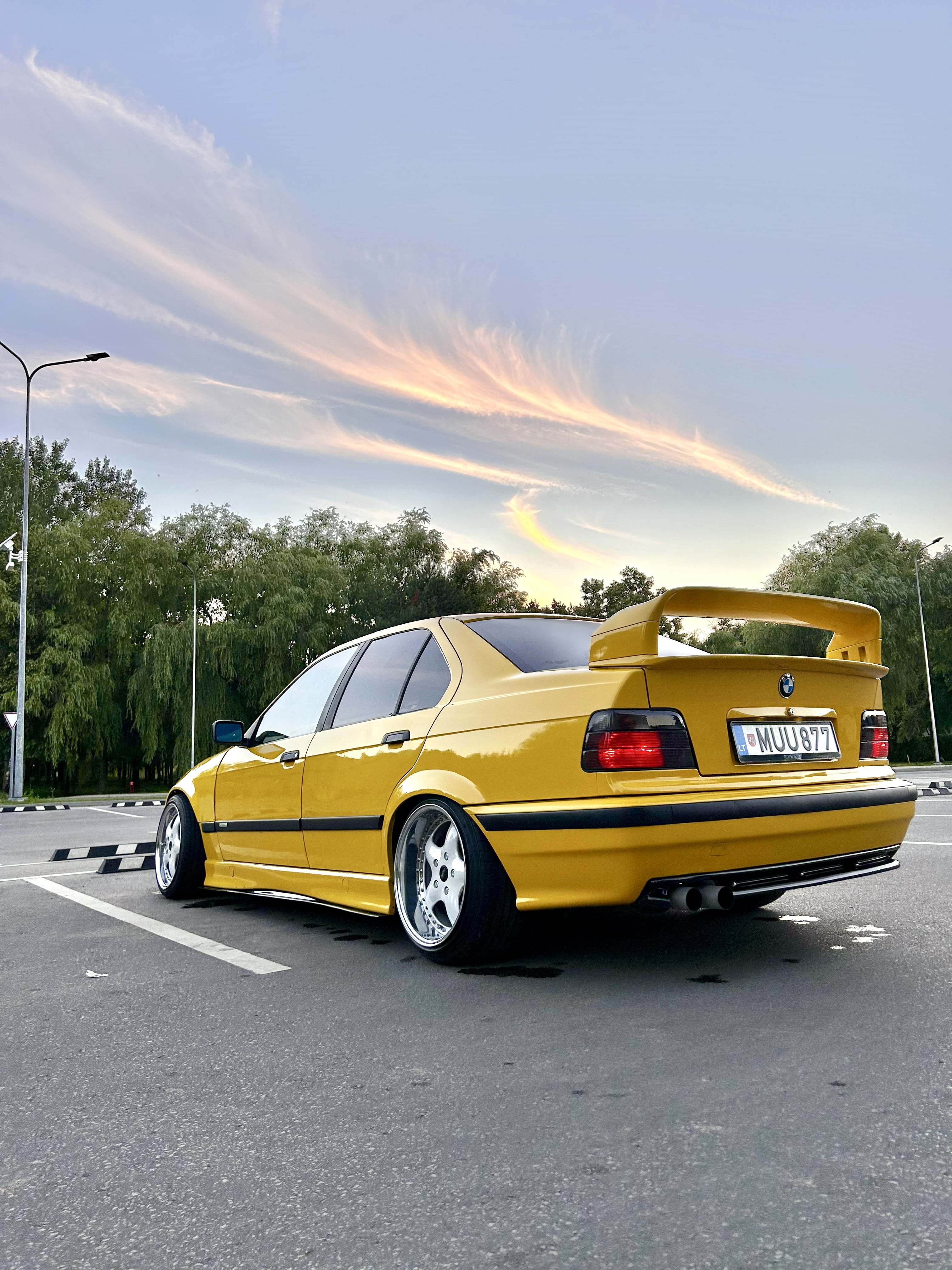 BMW E36 325i