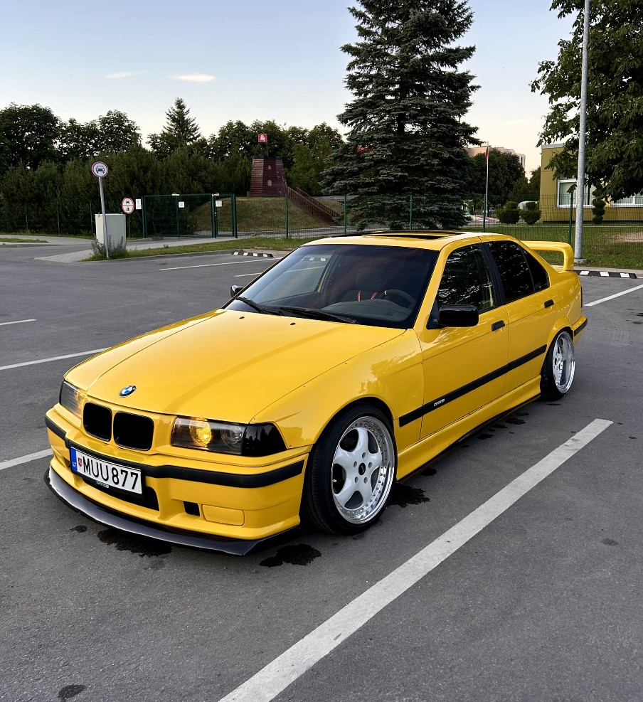 BMW E36 325i