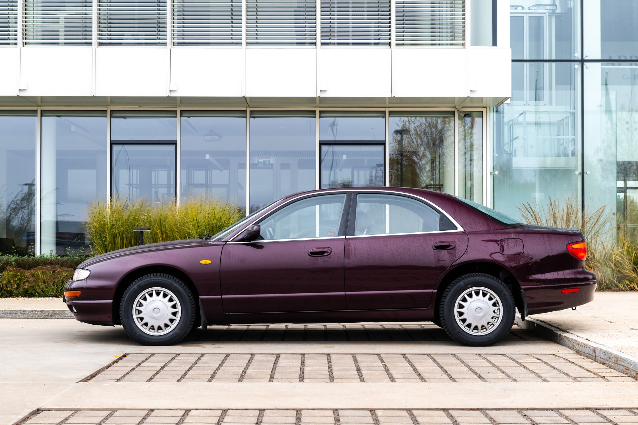 Mazda Xedos 9