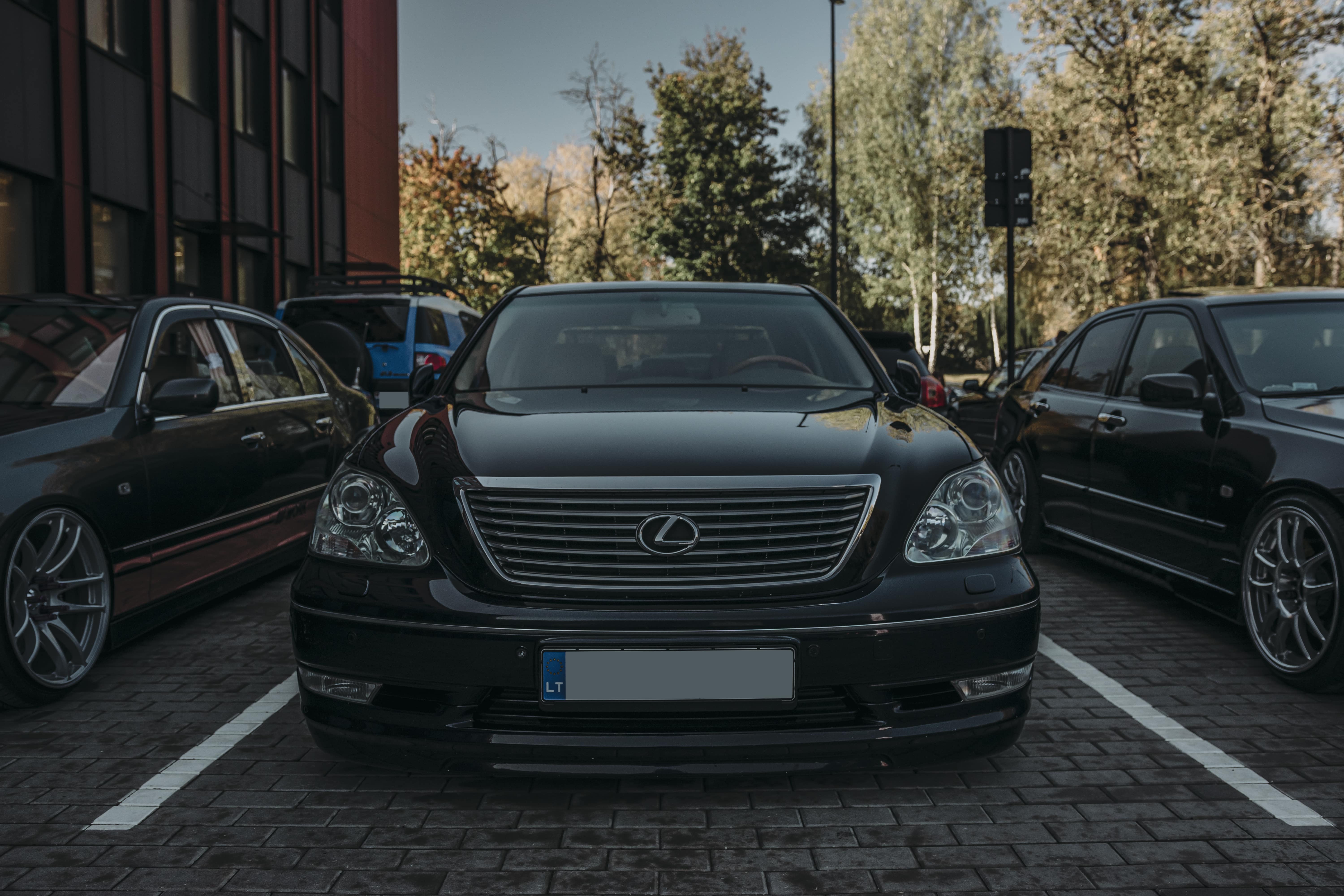 Lexus LS430