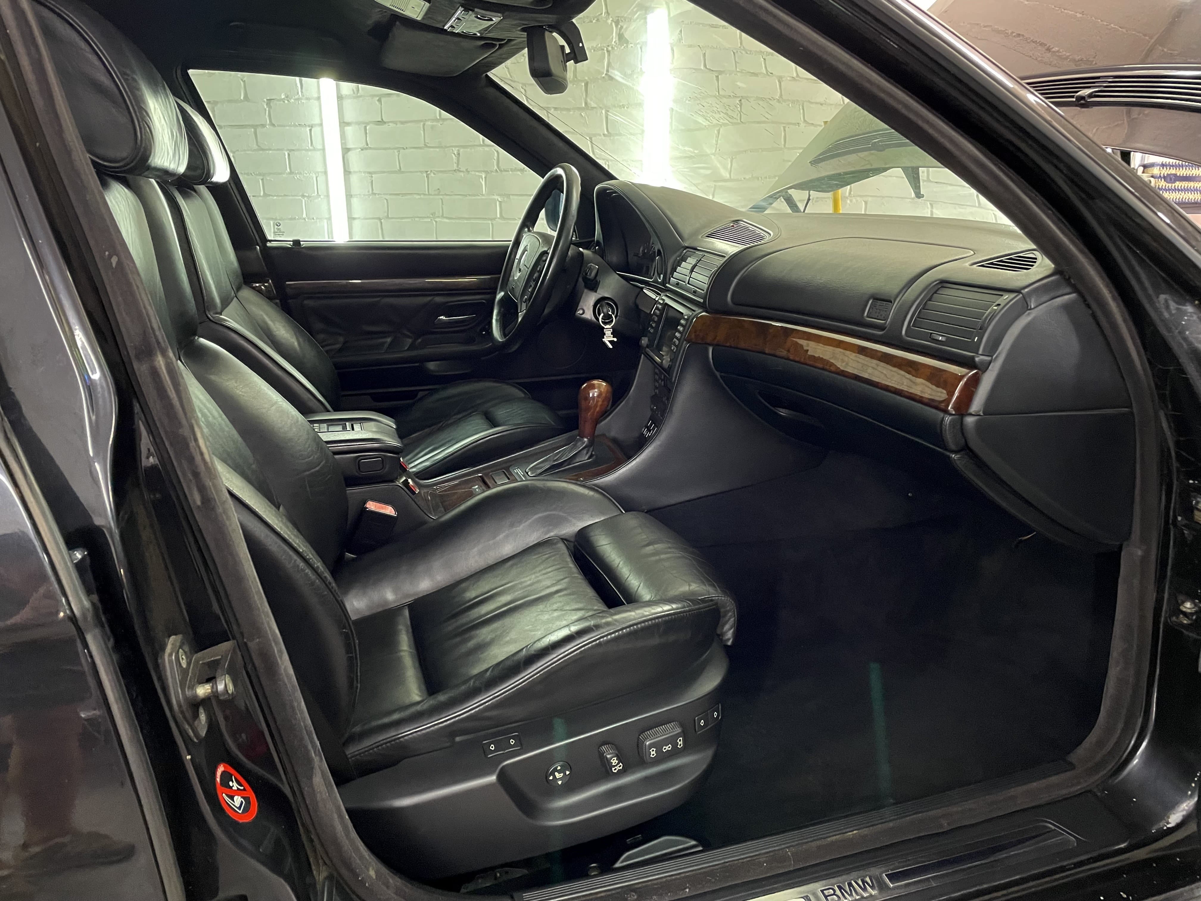 BMW 750iL Security V12