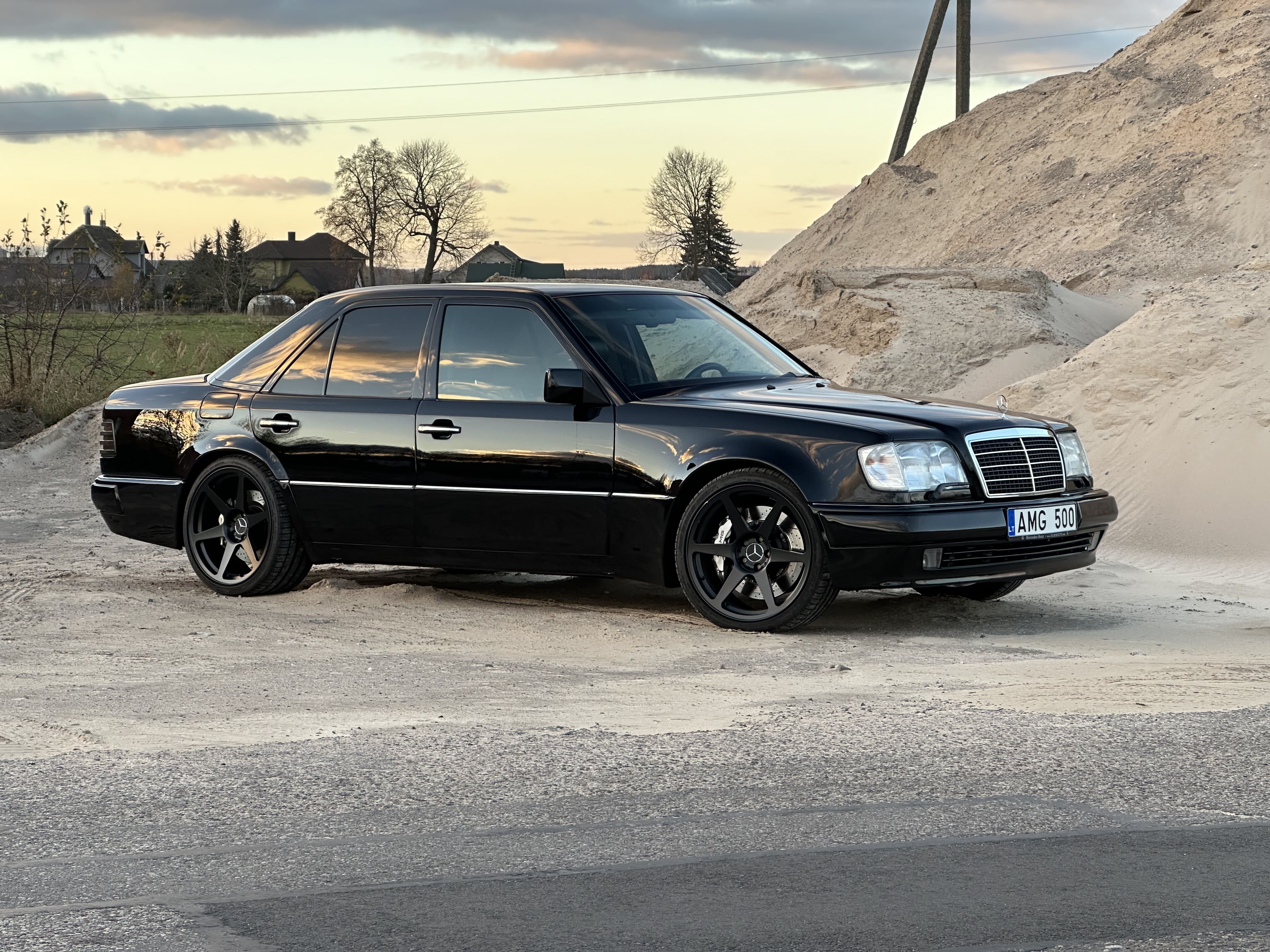 Mercedes Benz 500E
