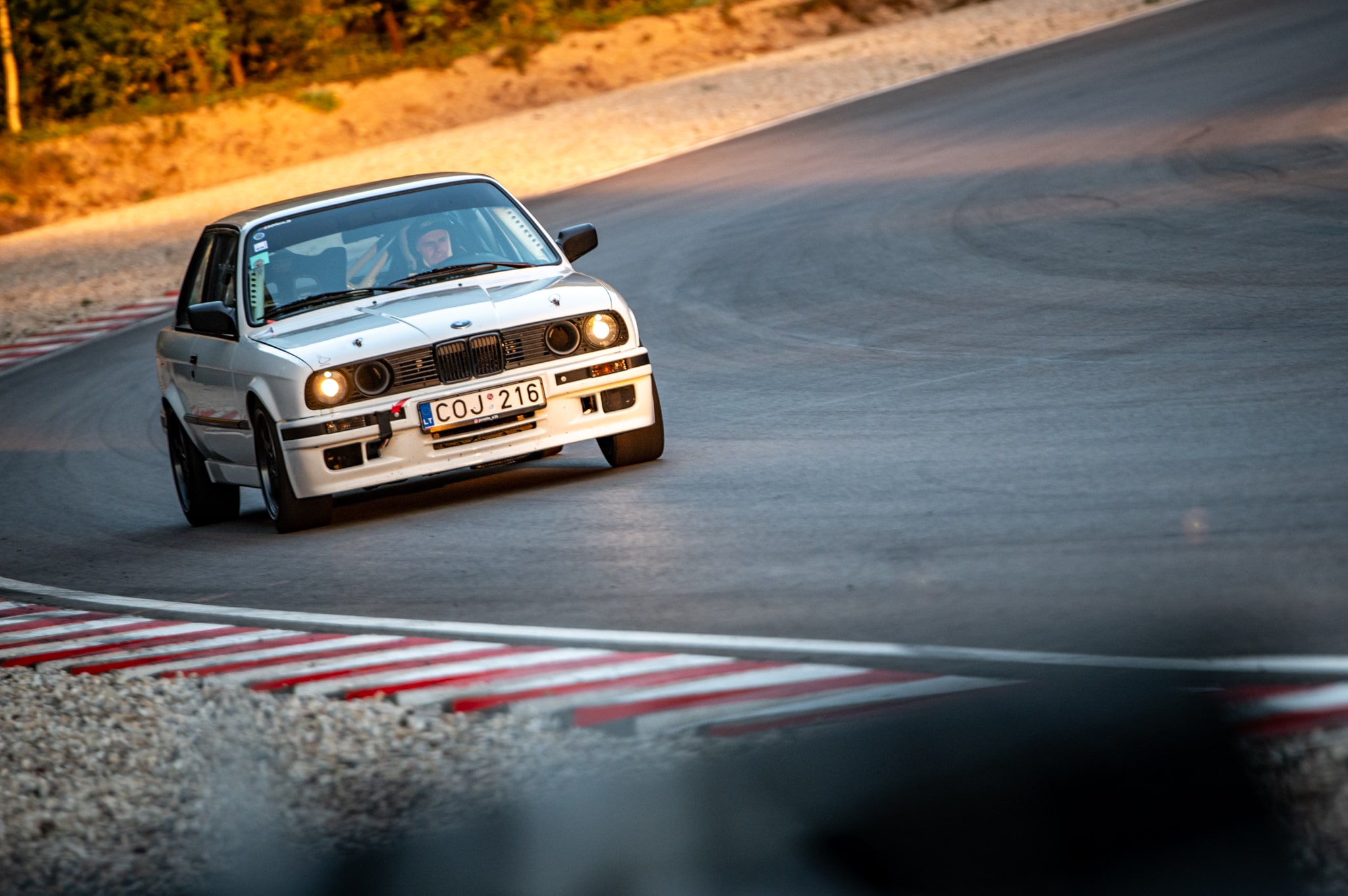 BMW E30 330i