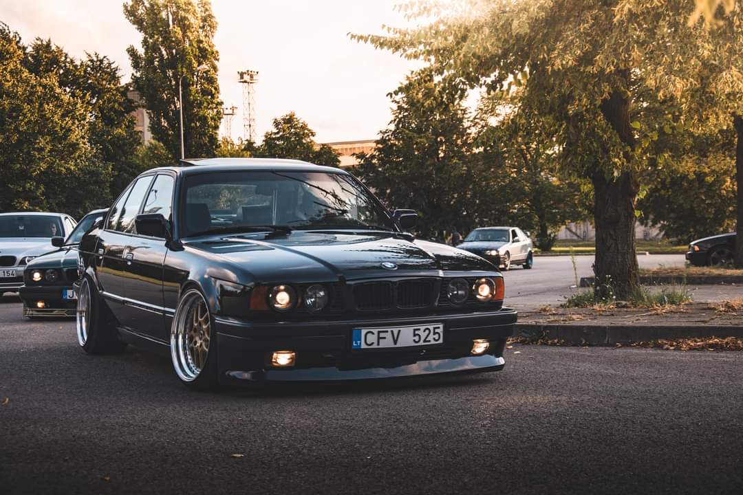BMW E34 525i