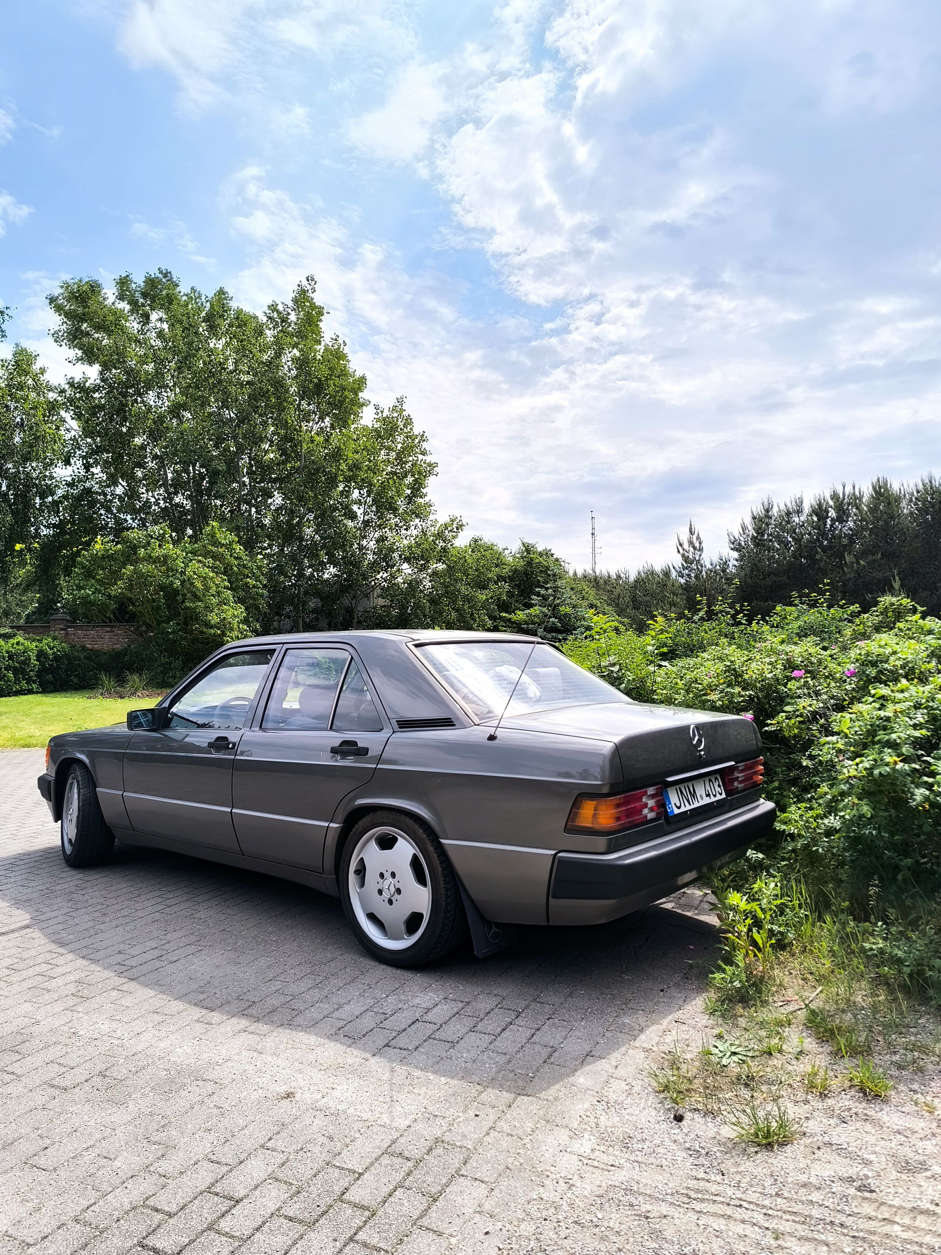 Mercedes-Benz 190 (w201)