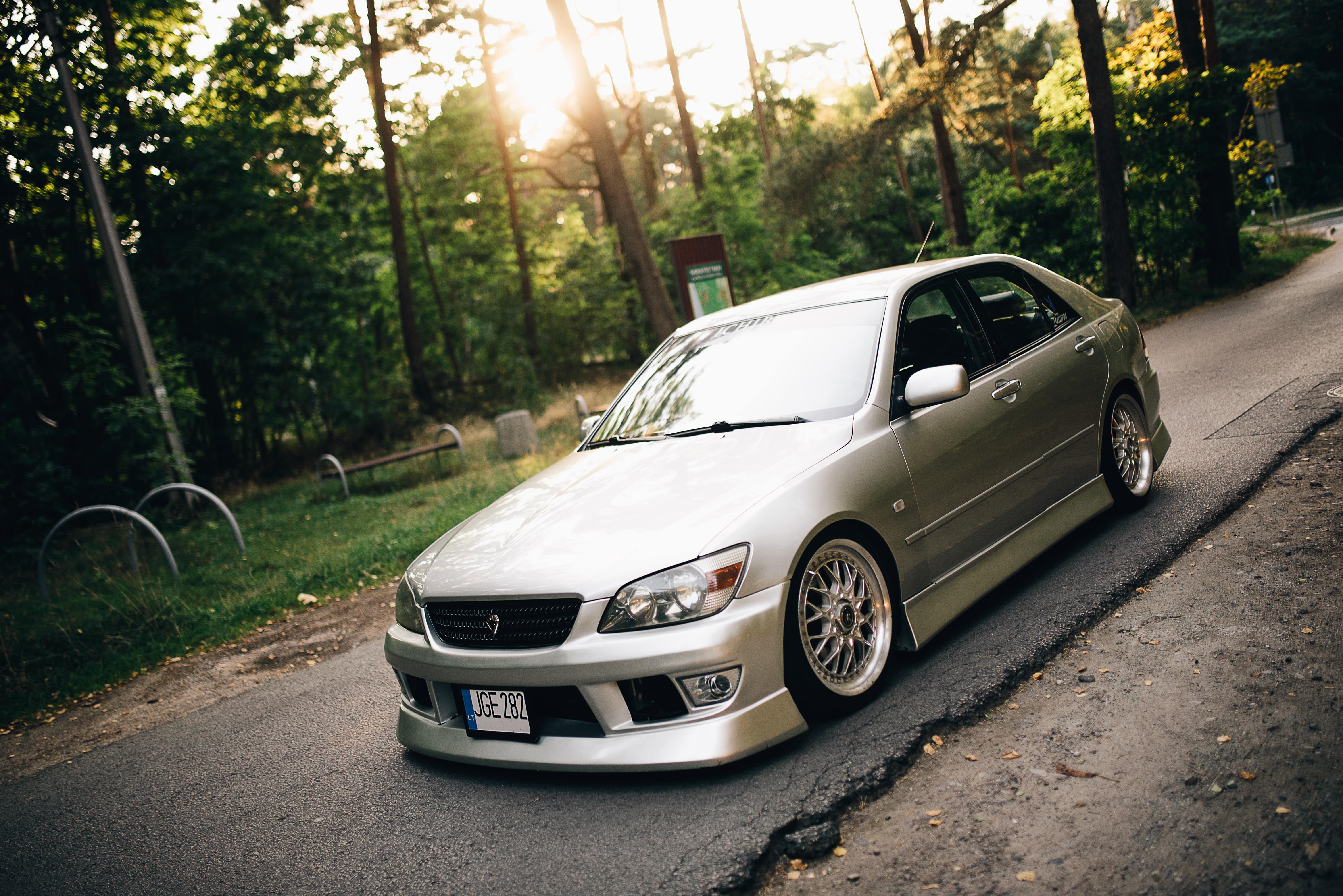 Lexus IS200