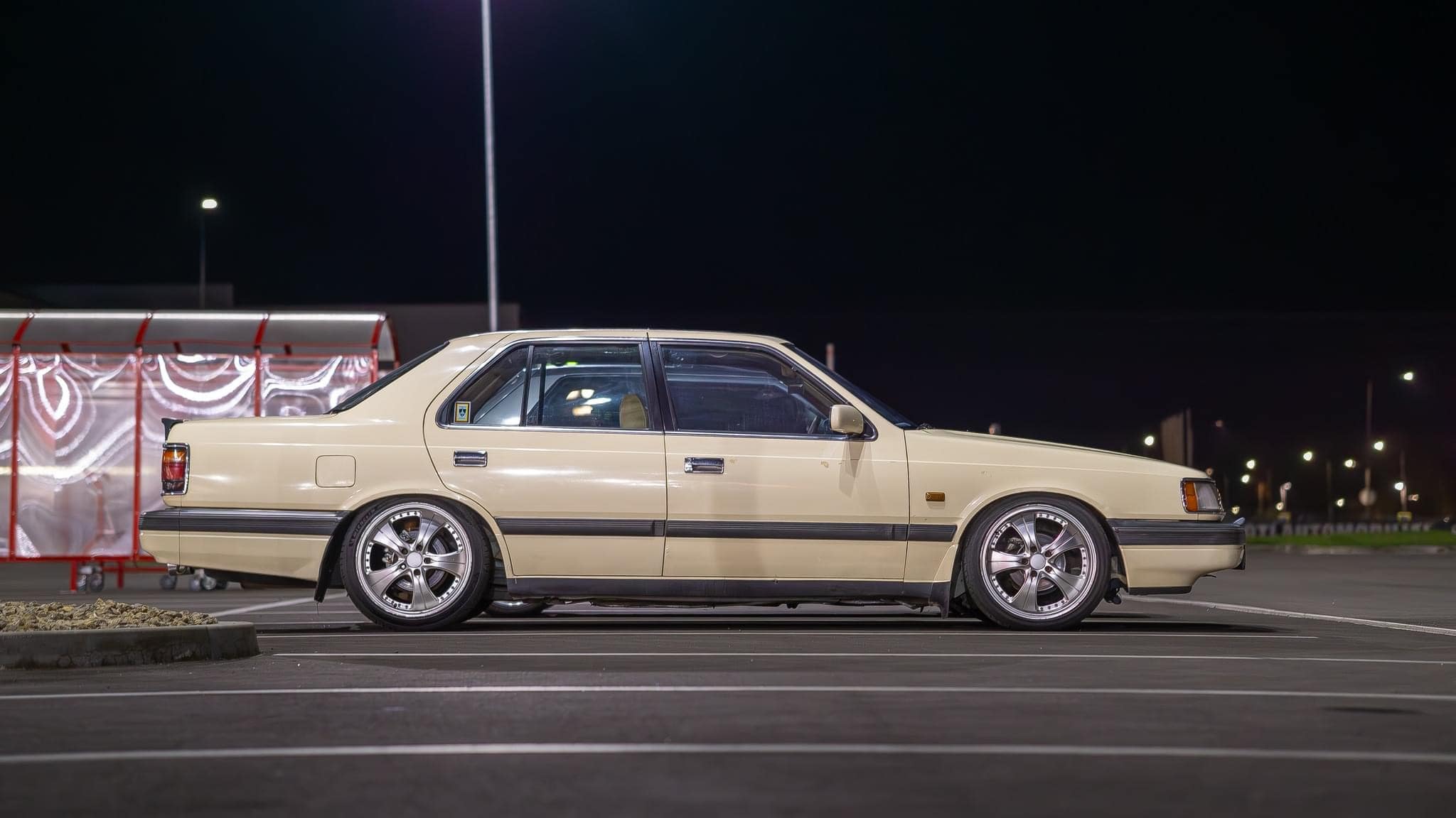 Mazda 929 HC