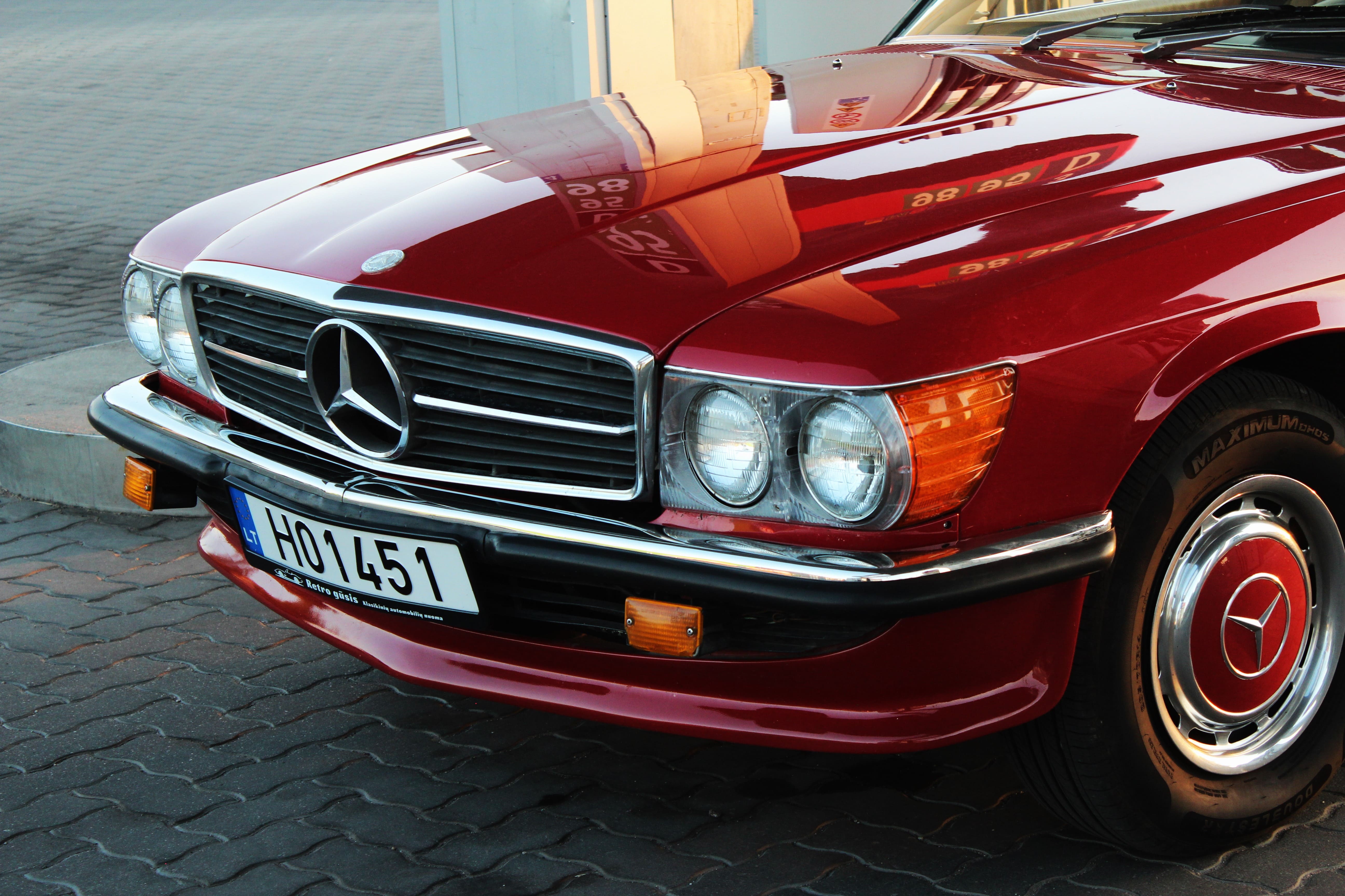 Mercedes-Benz 380SL