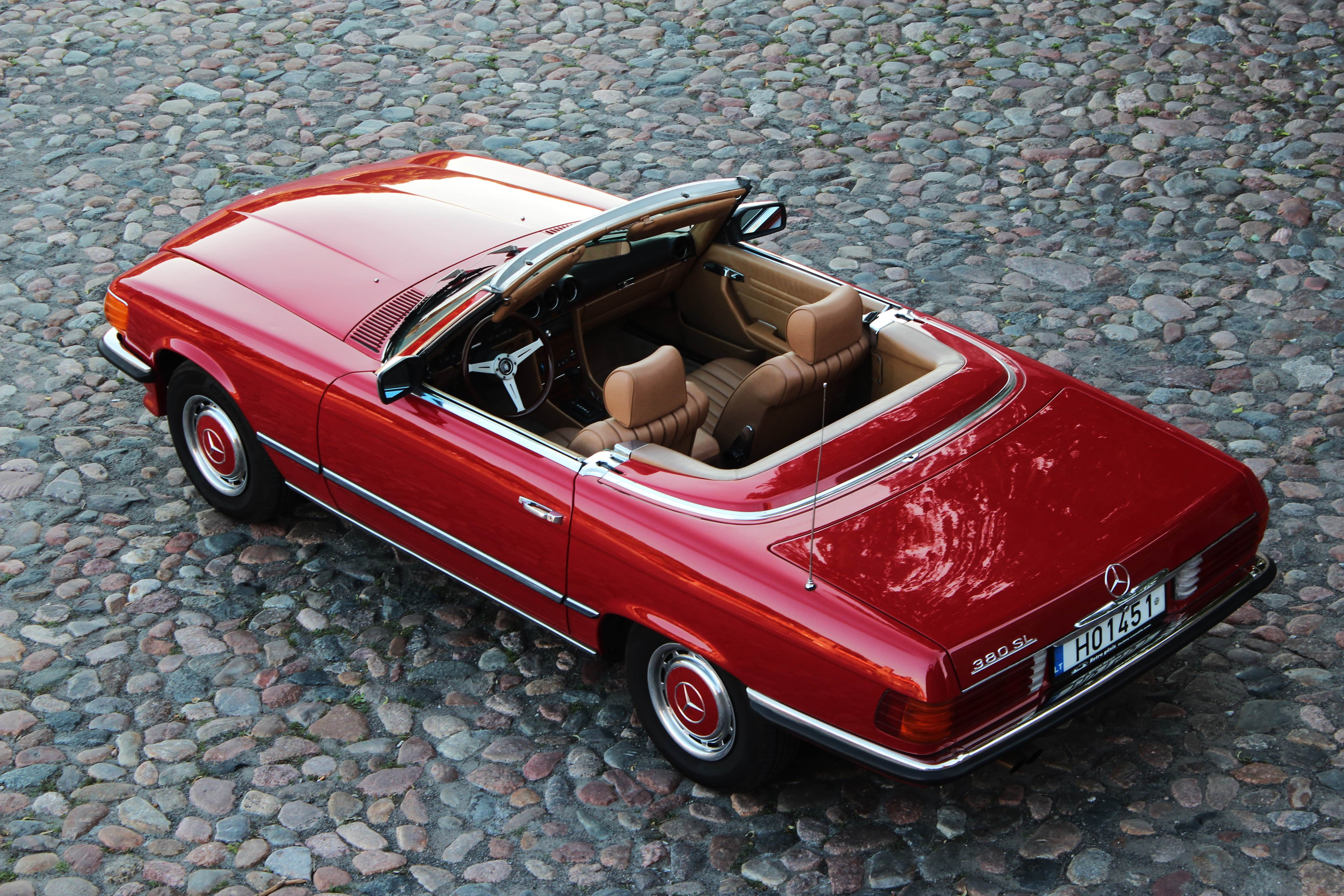 Mercedes-Benz 380SL