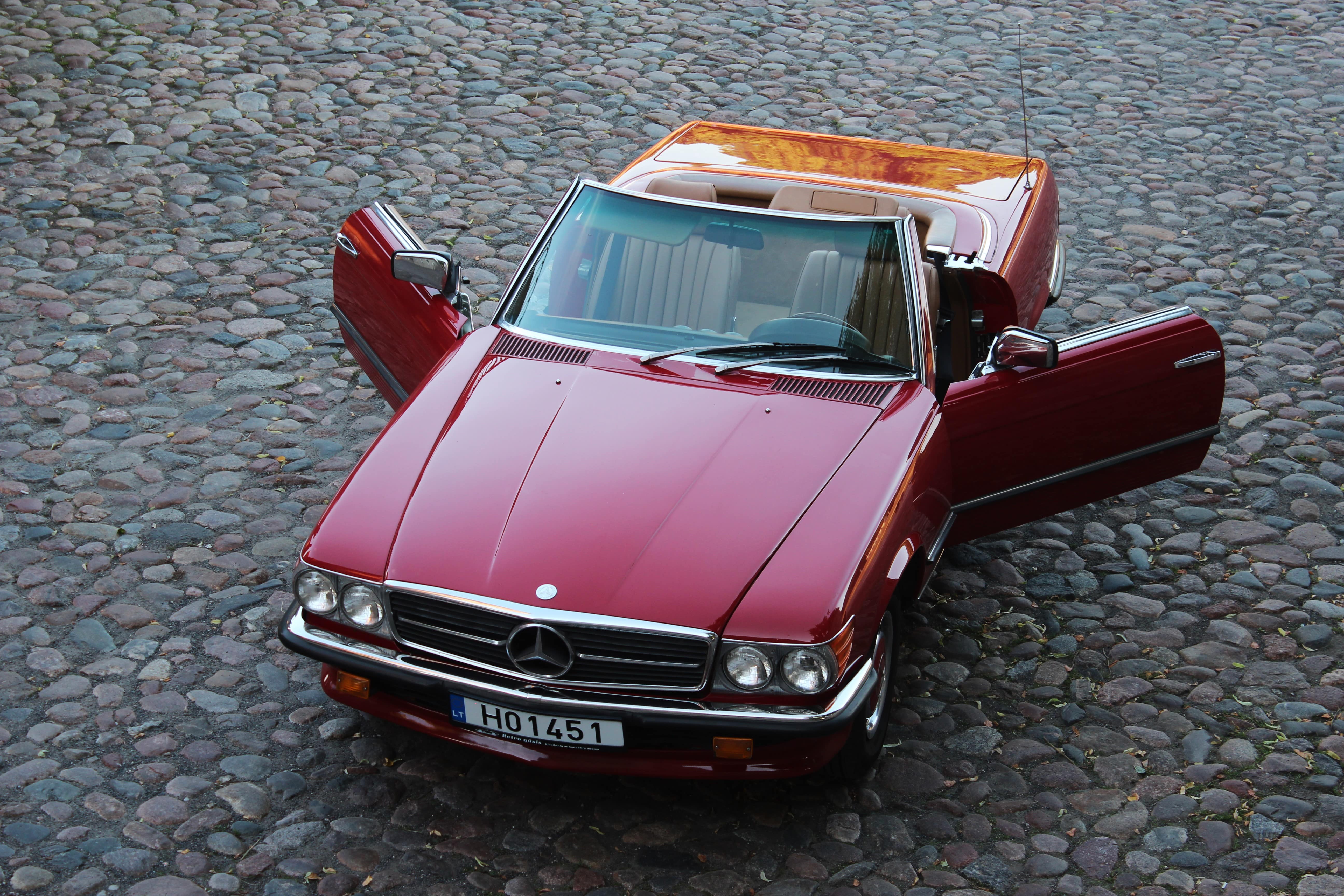 Mercedes-Benz 380SL