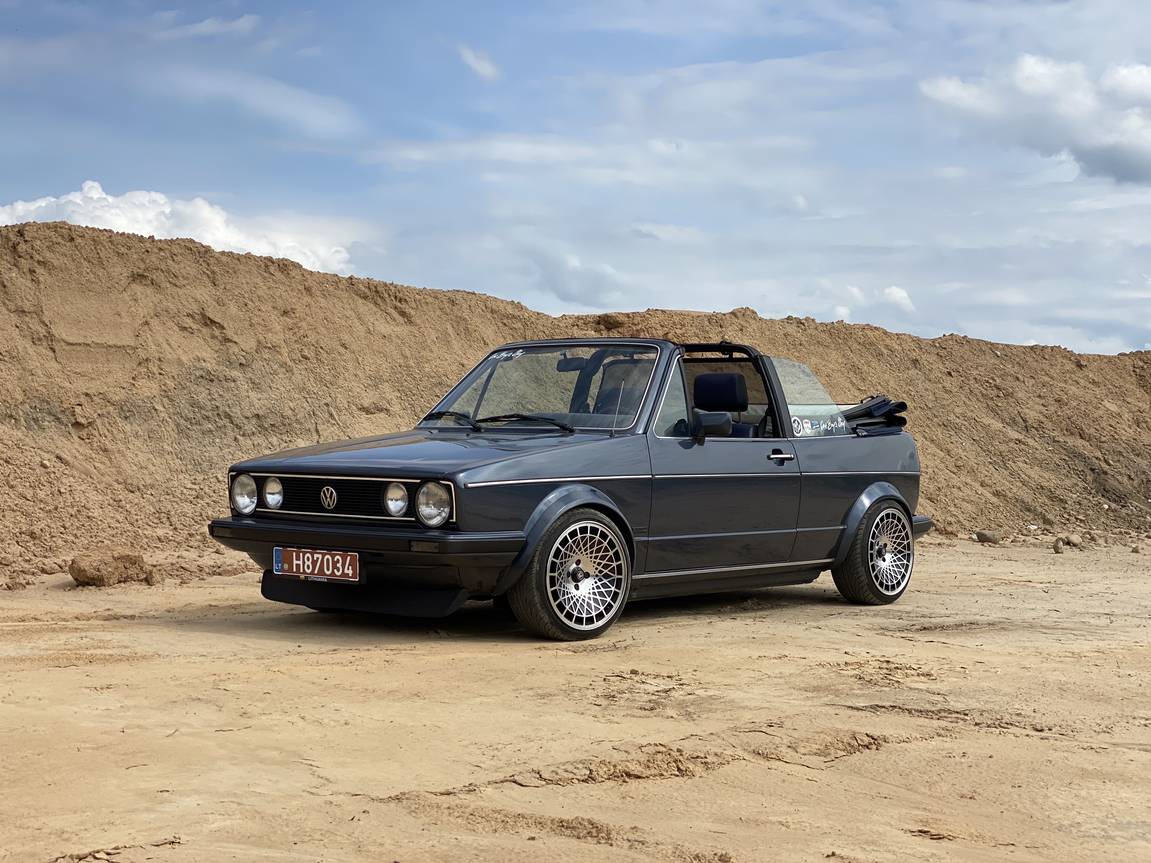 Volkswagen GOLF MK1 Cabrio
