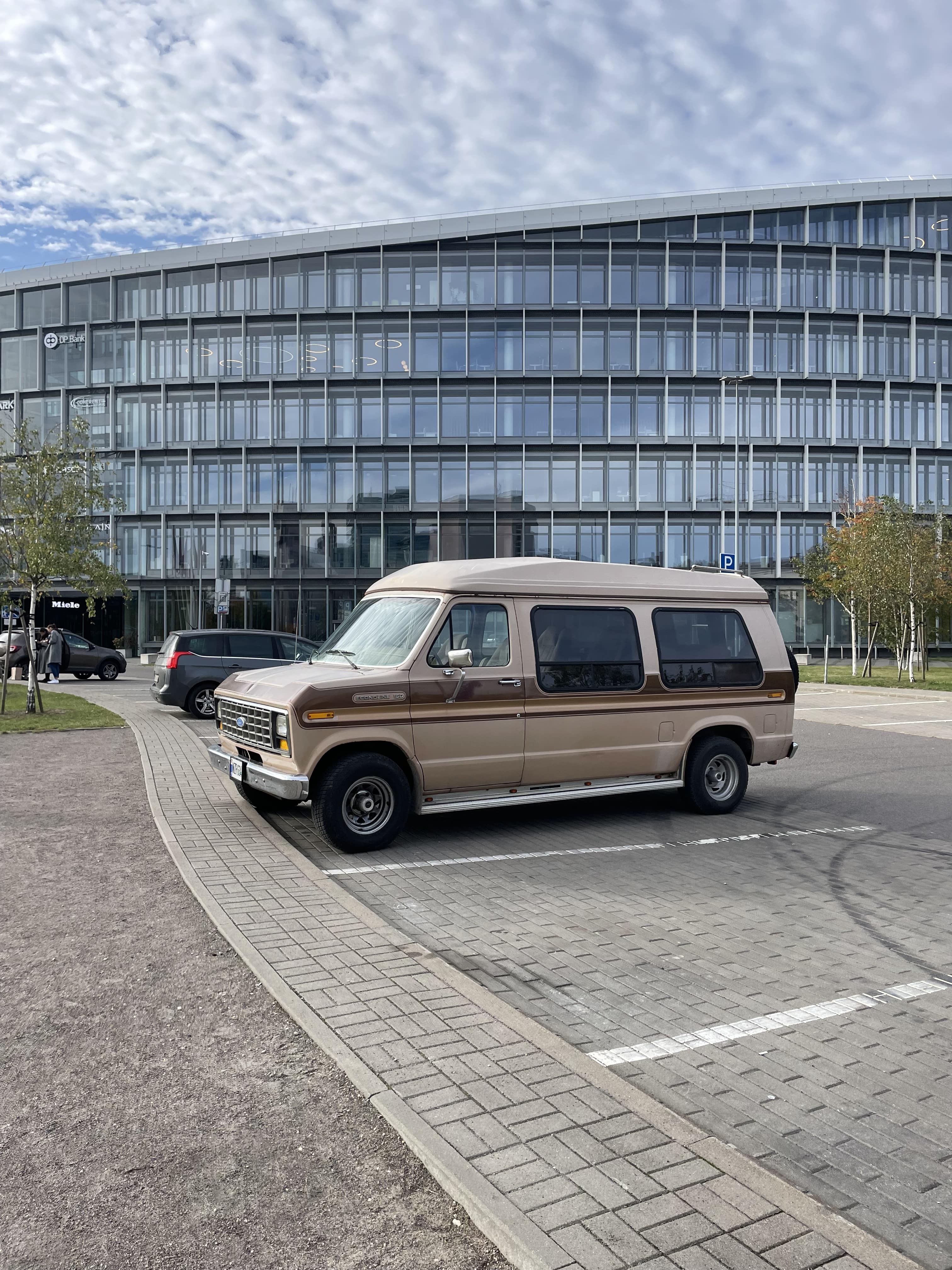 Ford Econoline E-150