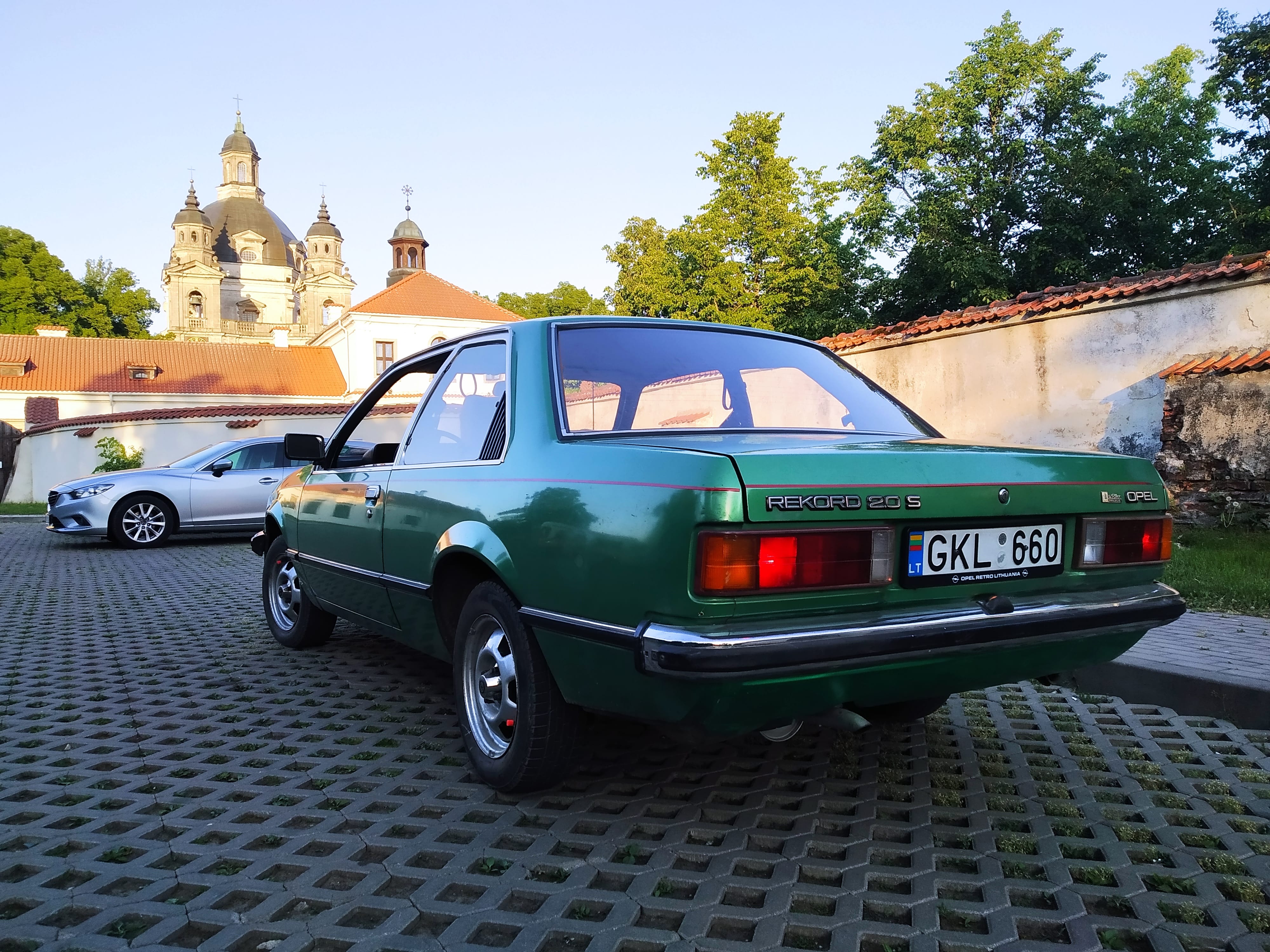Opel Rekord E1