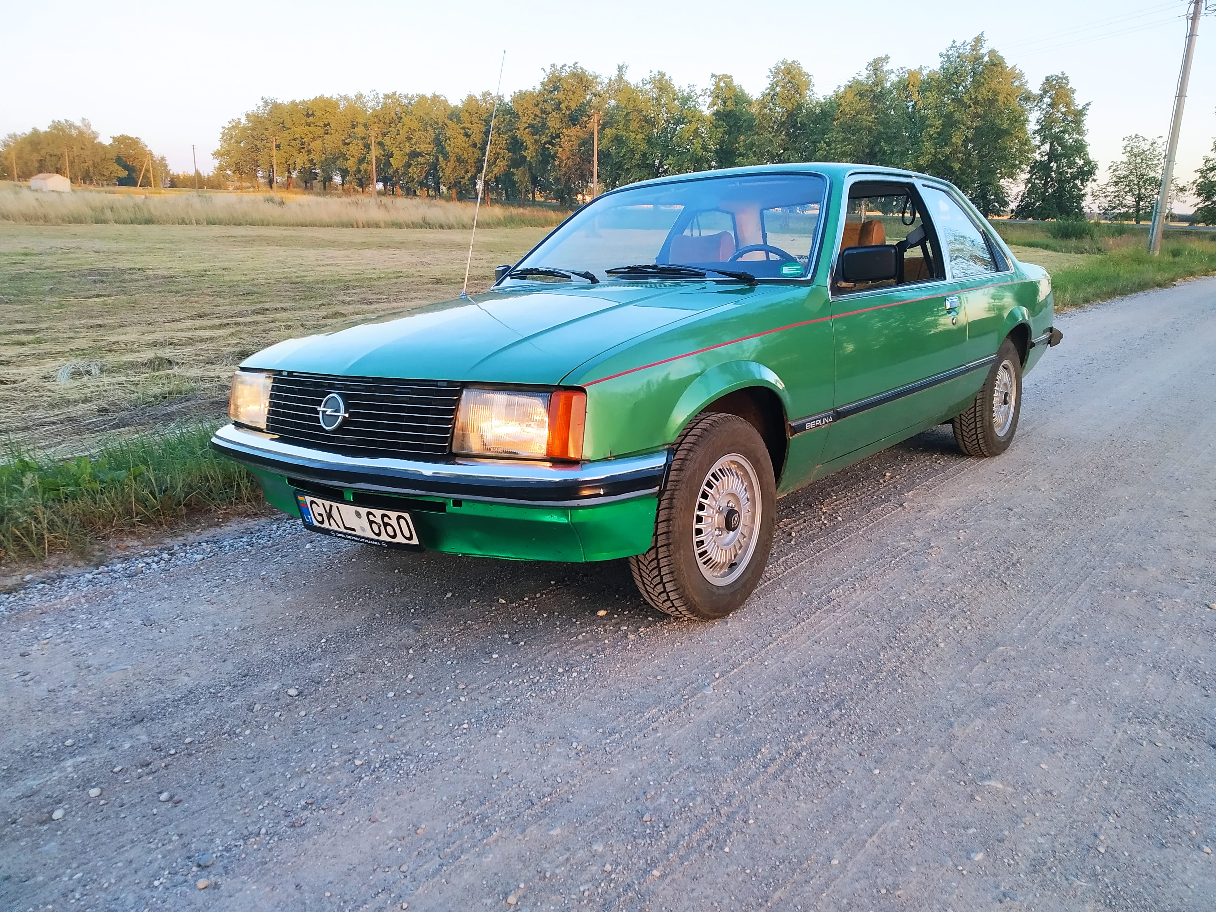 Opel Rekord E1