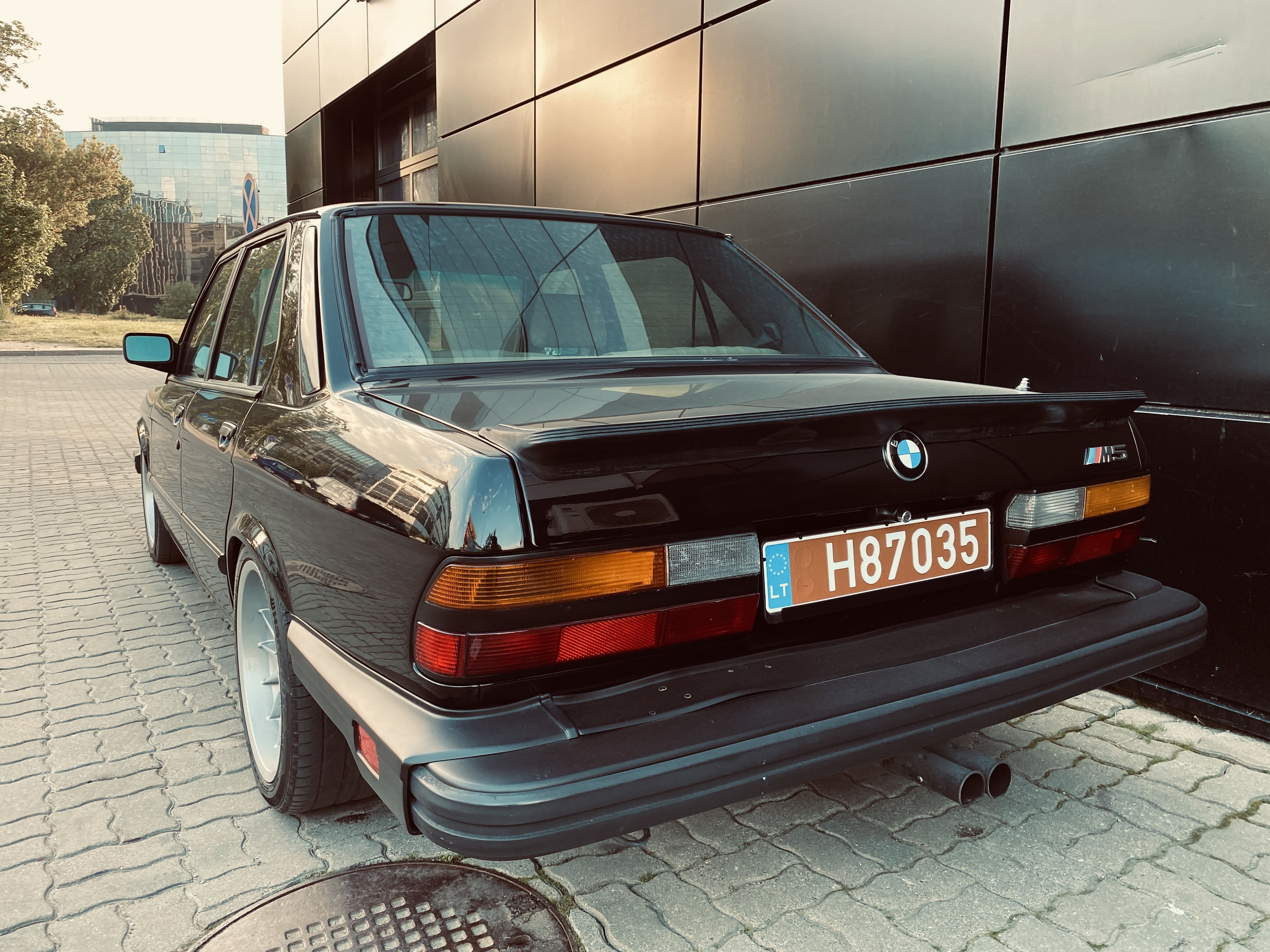 BMW M5 E28