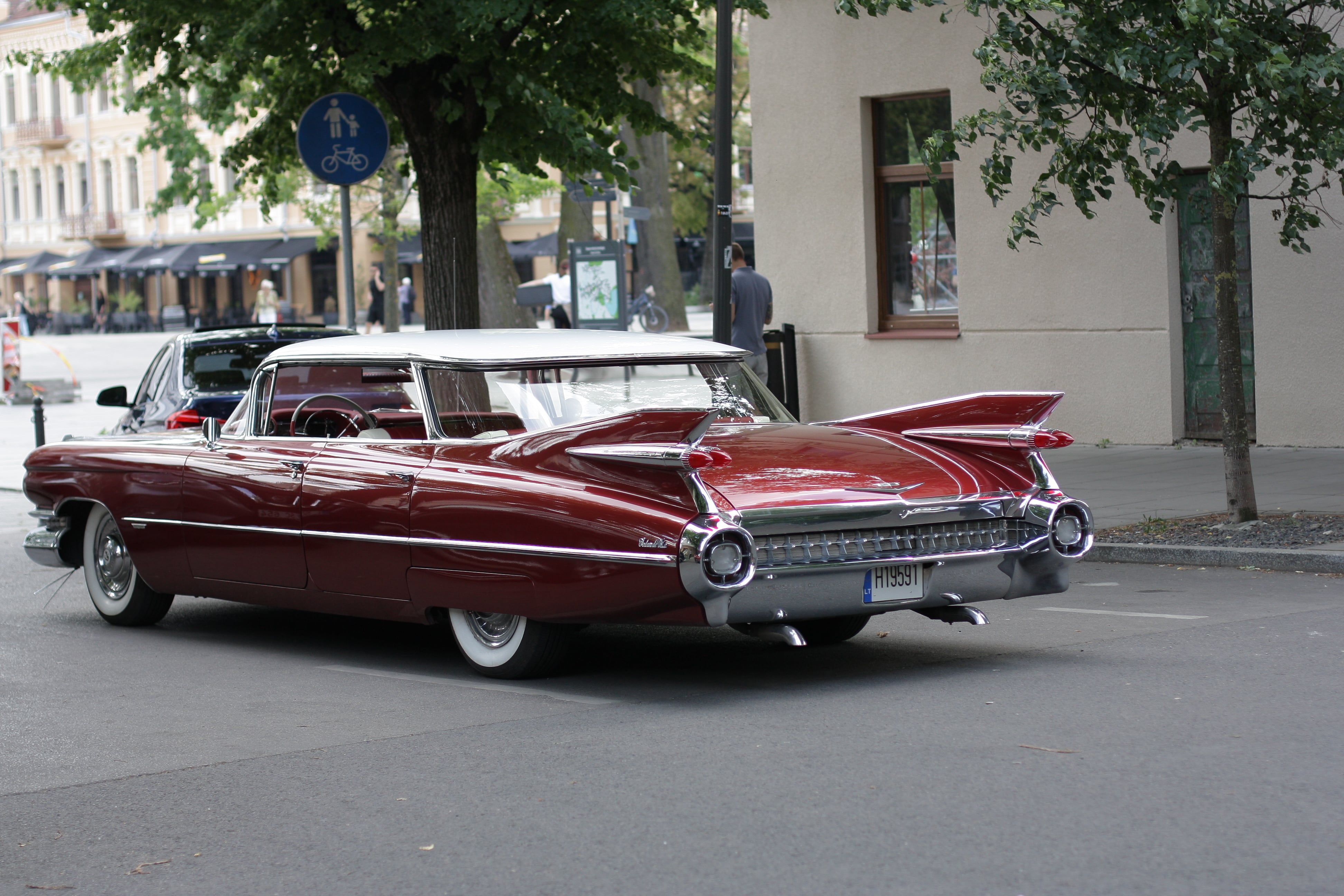 Cadillac Deville Sedan