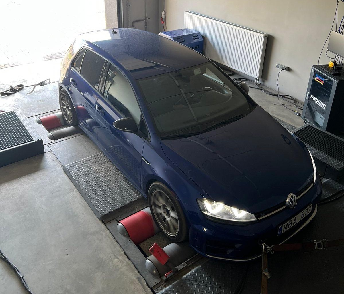 Volkswagen Golf R