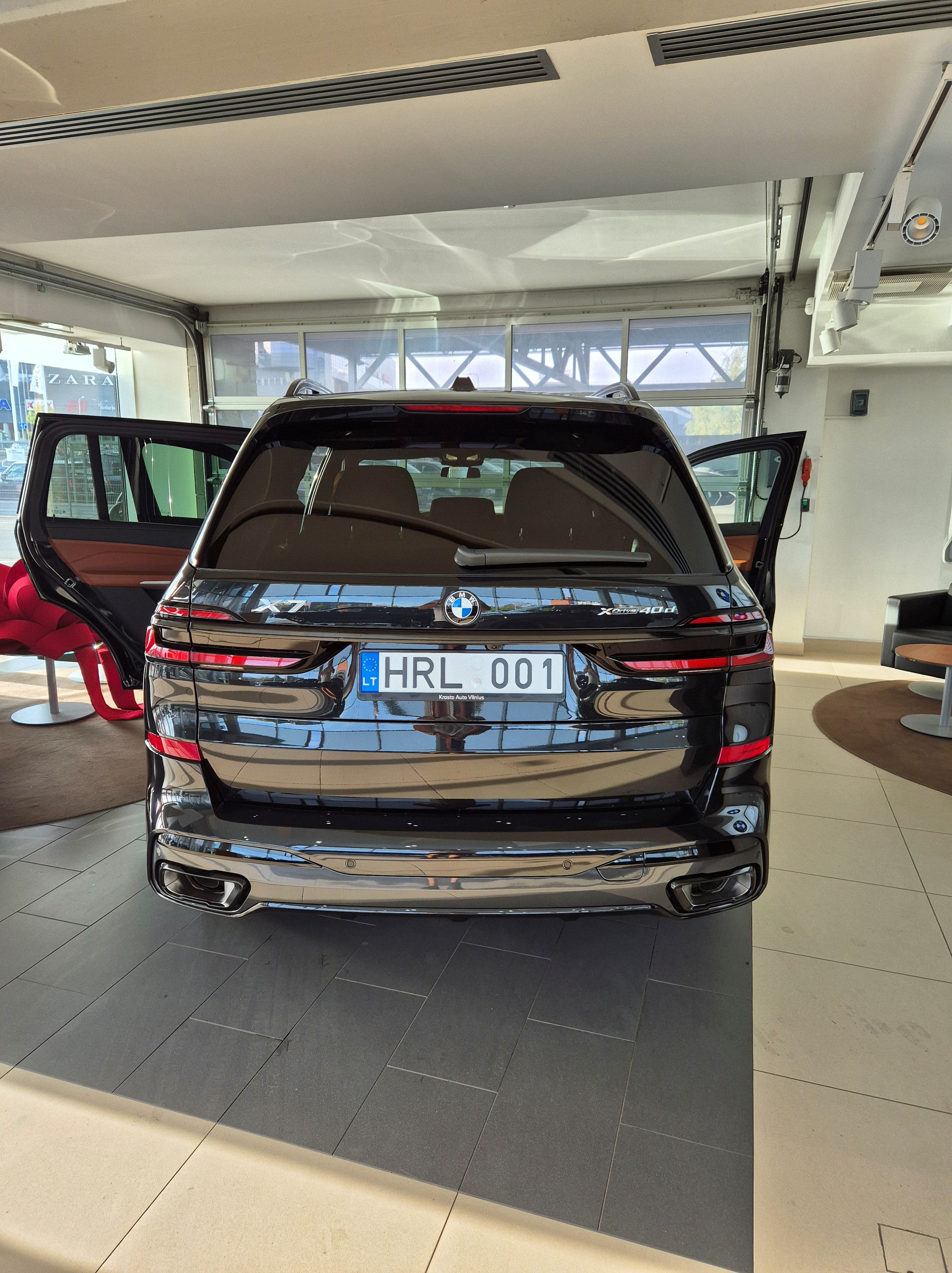 BMW X7