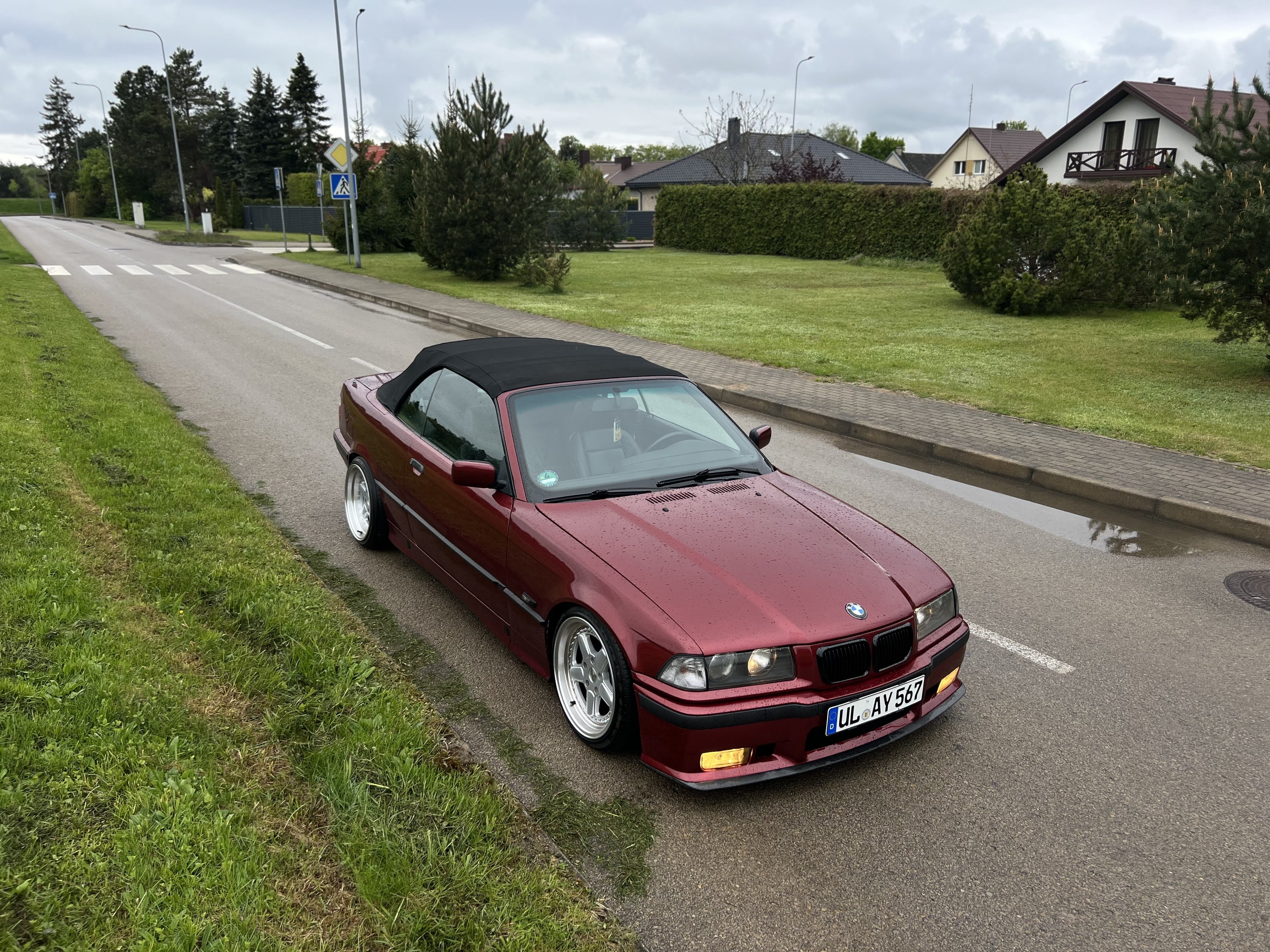 BMW E36 320i