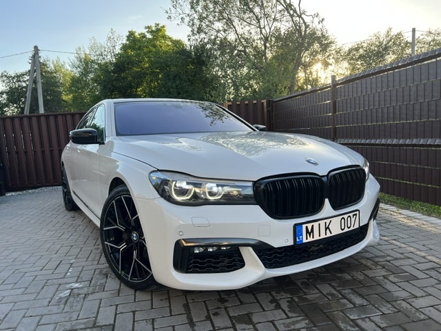 BMW 740Li G12