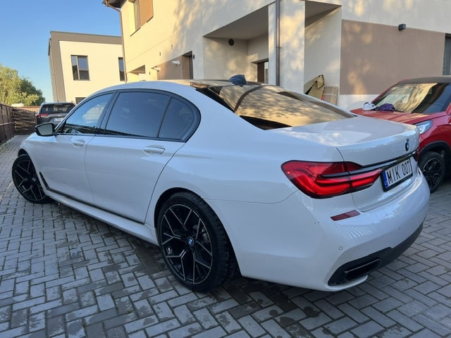 BMW 740Li G12