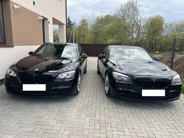 BMW 740i