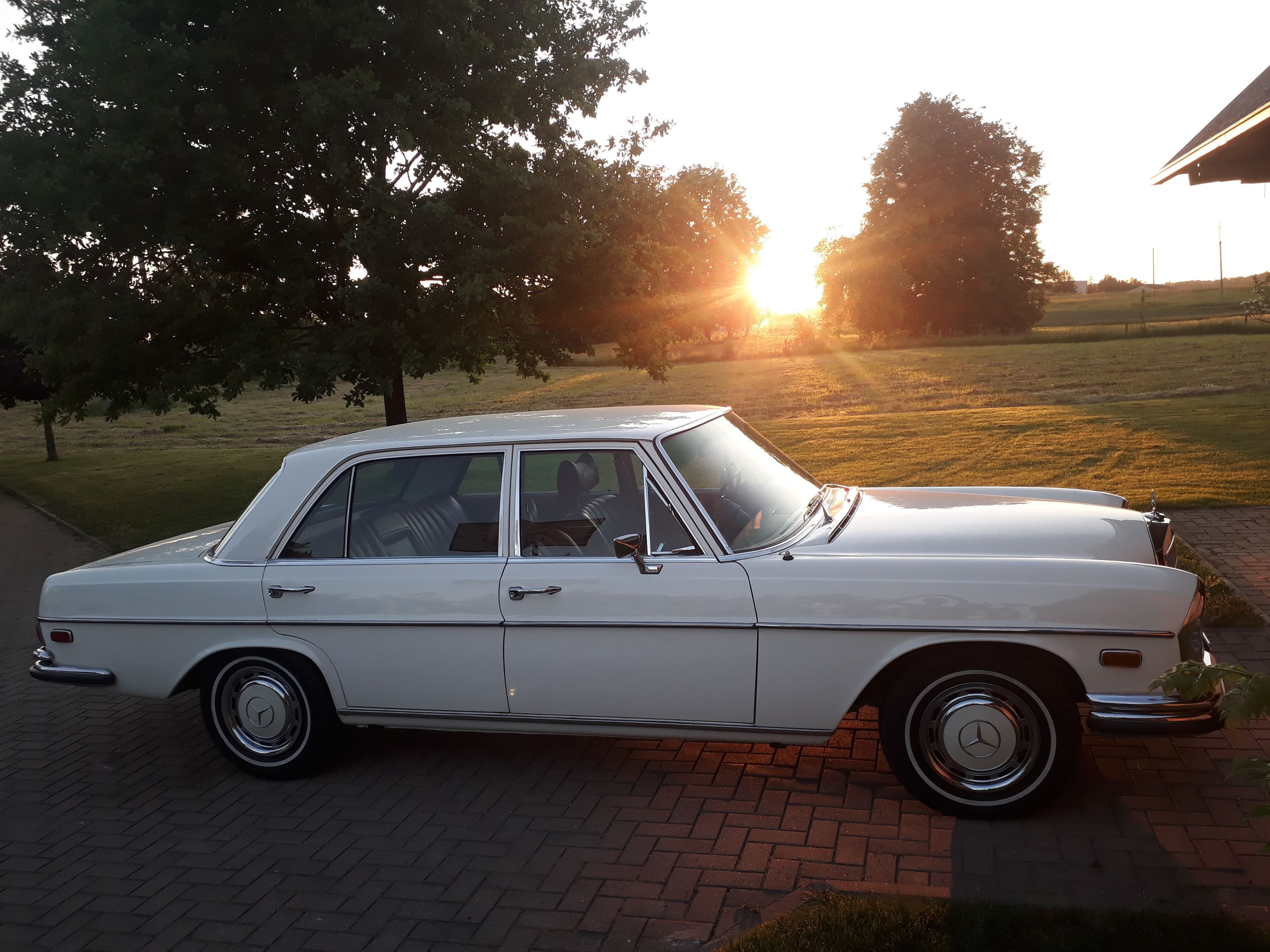 Mercedes-Benz 280SEL (w108)