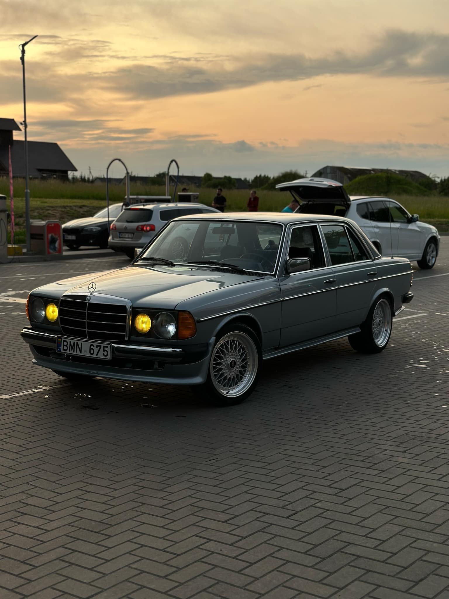 Mercedes-Benz w123