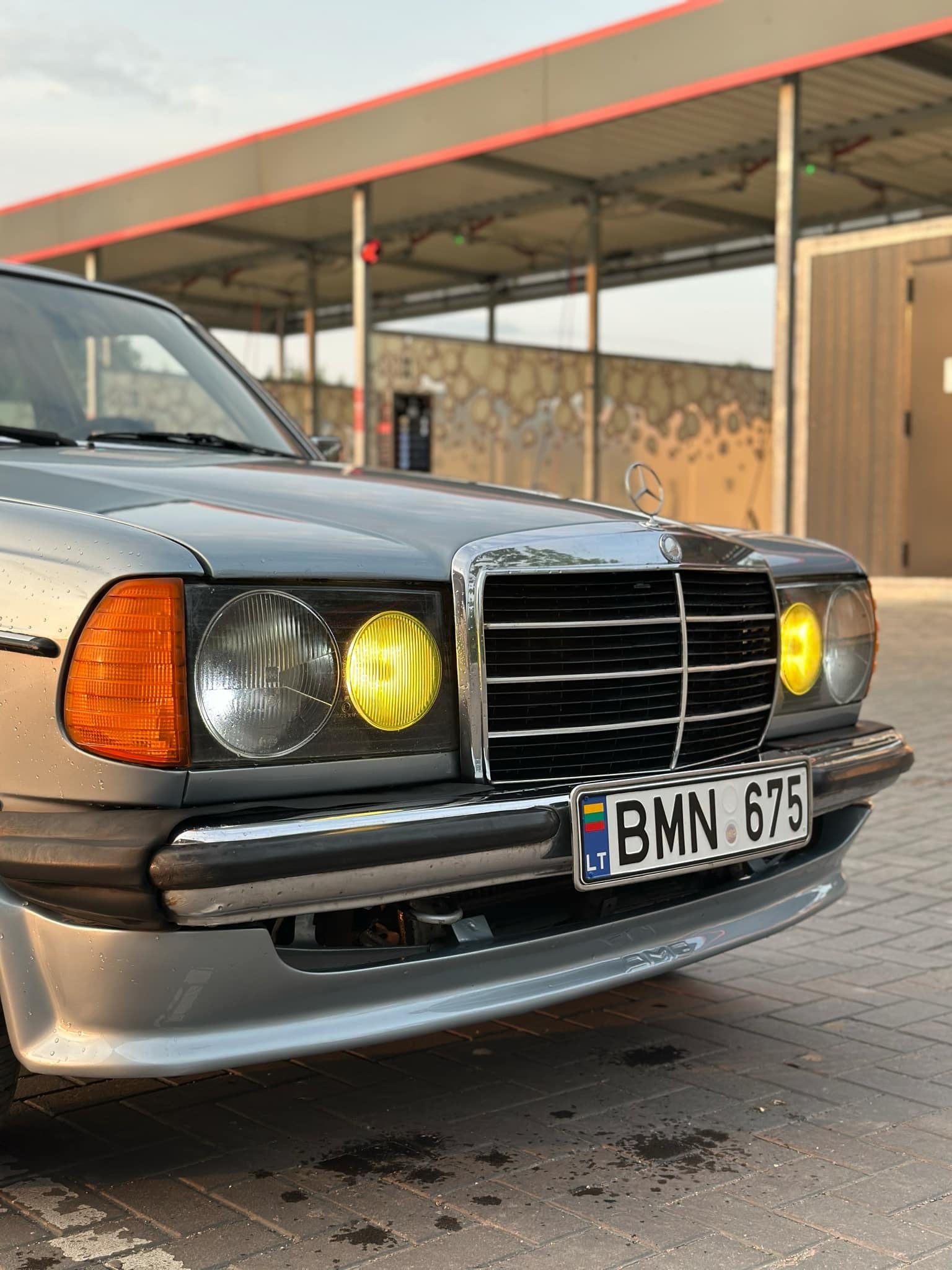 Mercedes-Benz w123