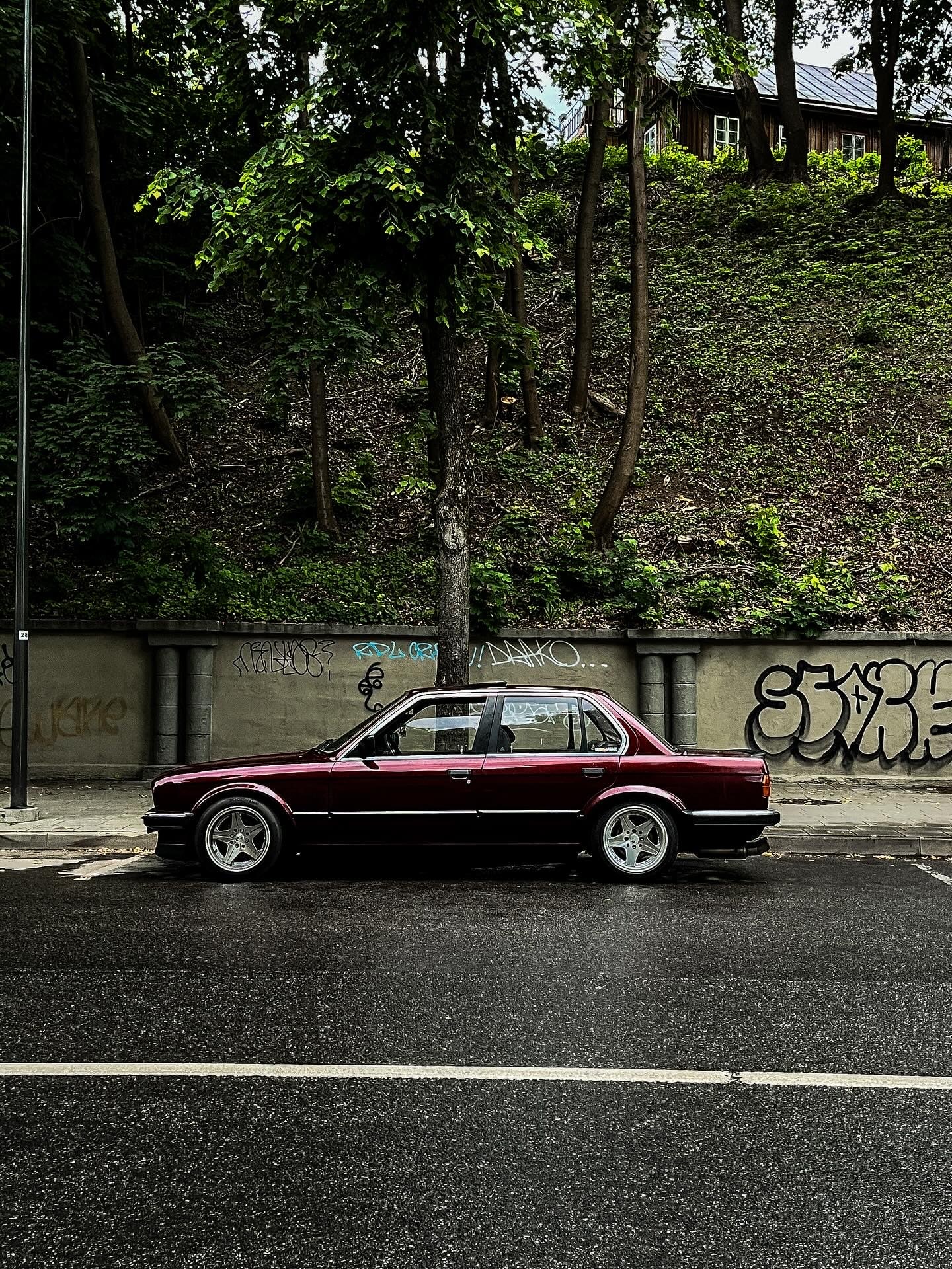 BMW E30 318i