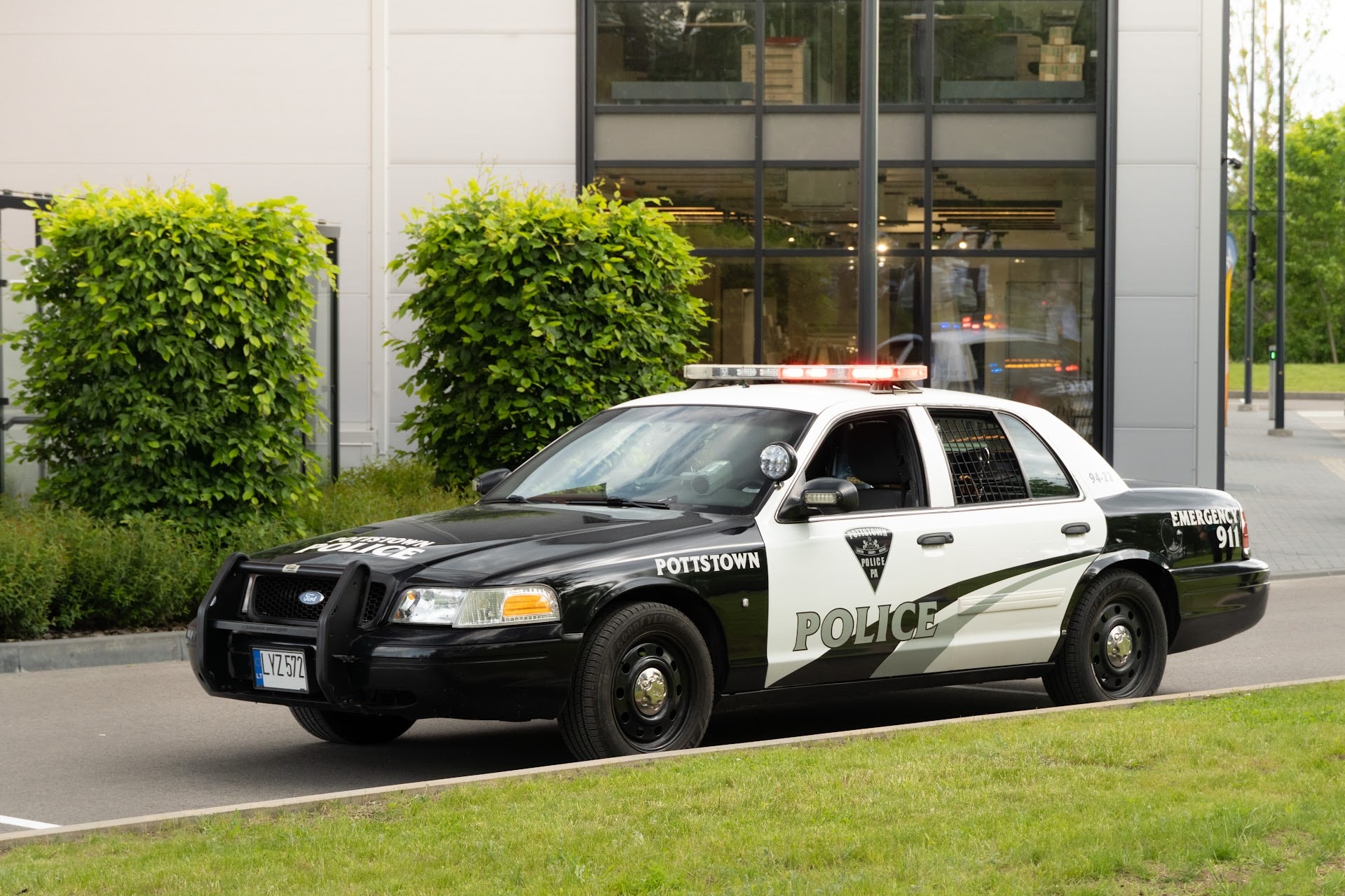 Ford Crown Victoria Police Interceptor
