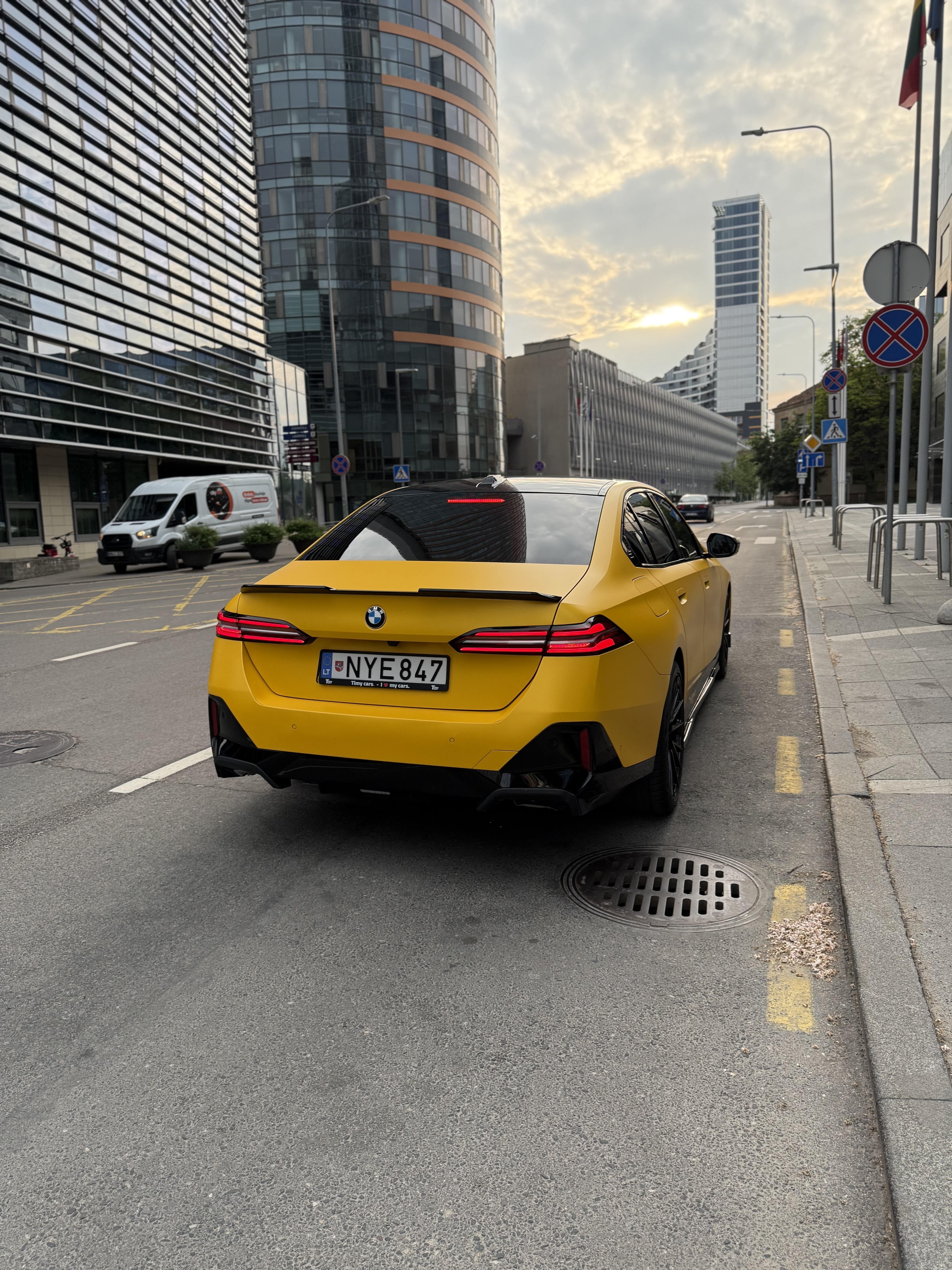 BMW 520i G60