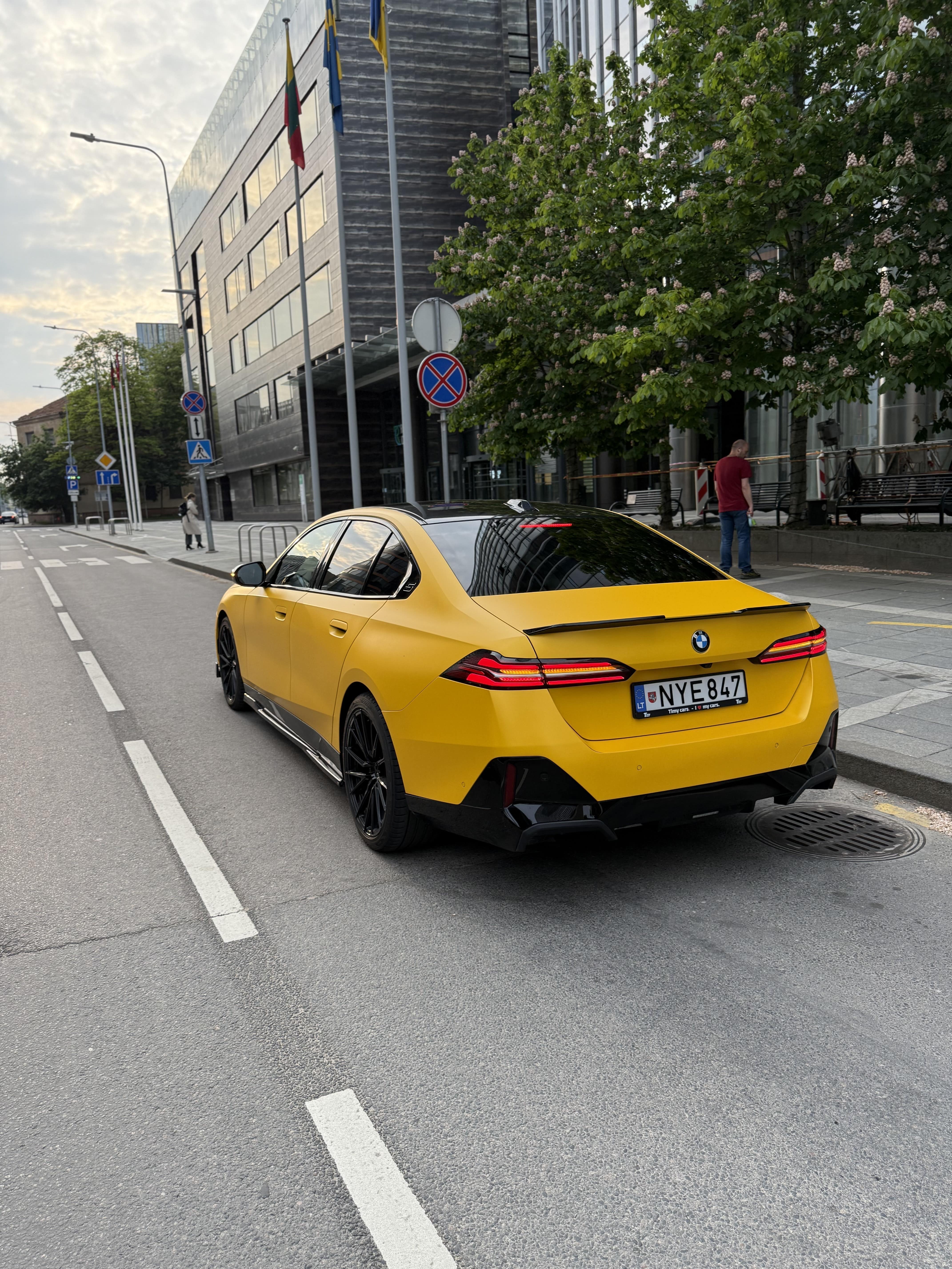 BMW 520i G60