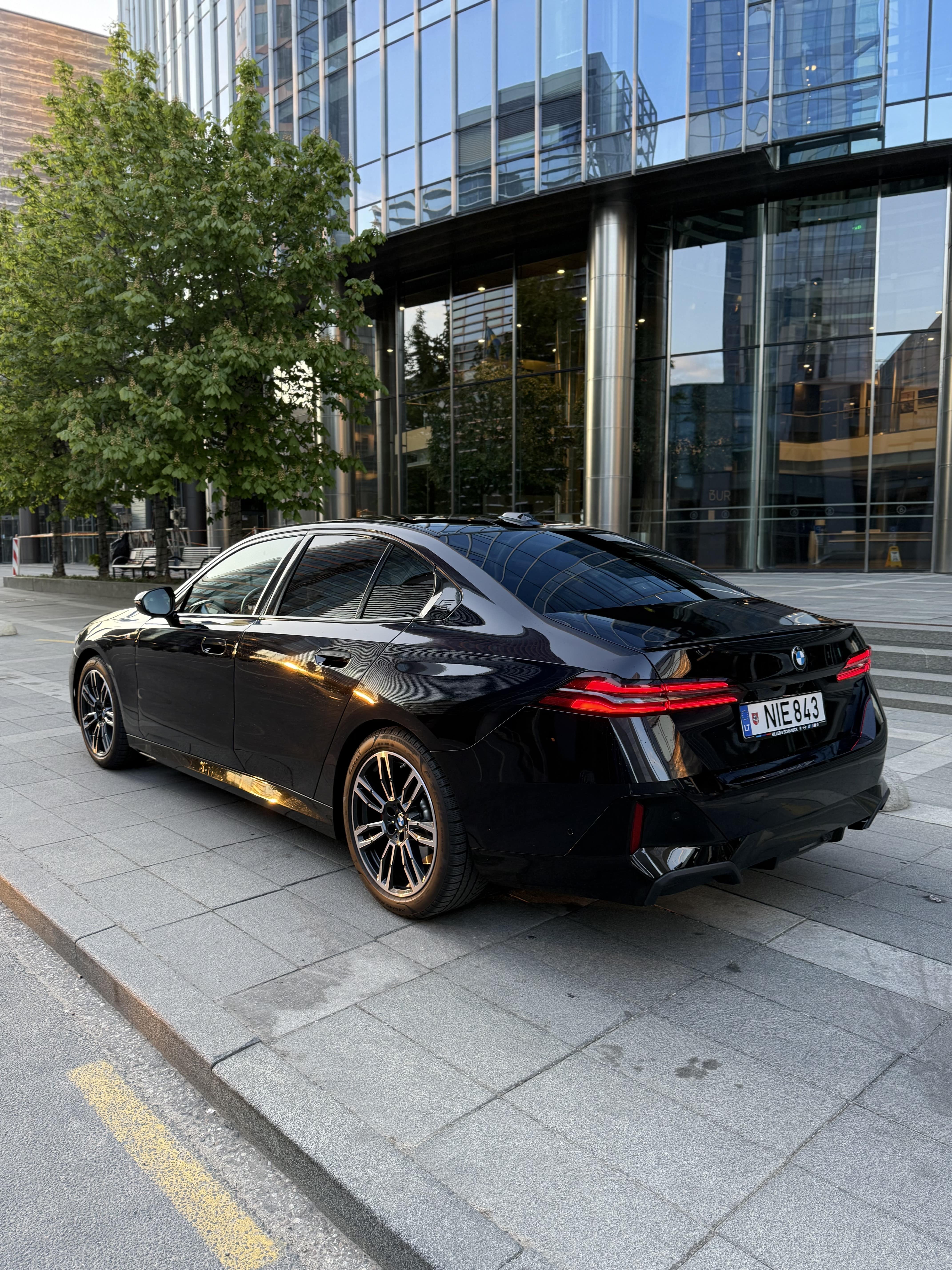 BMW 520i G60