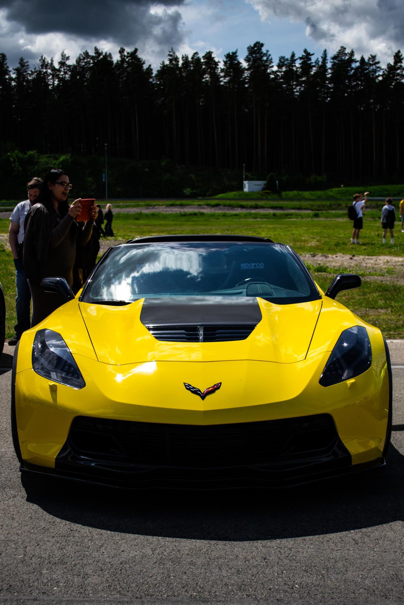 Chevrolet Corvette C7 z06 Superharged