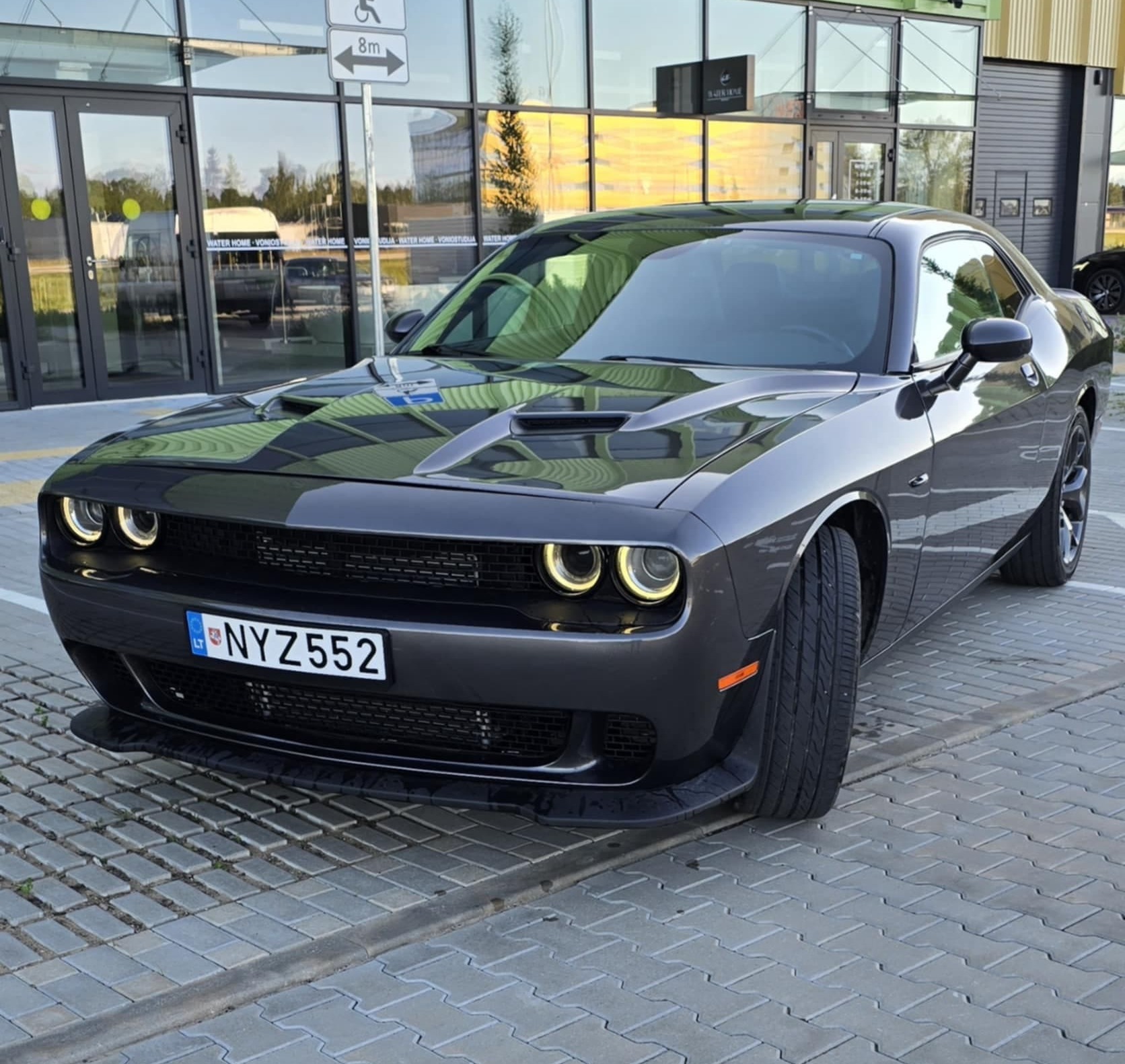 Dodge Challenger