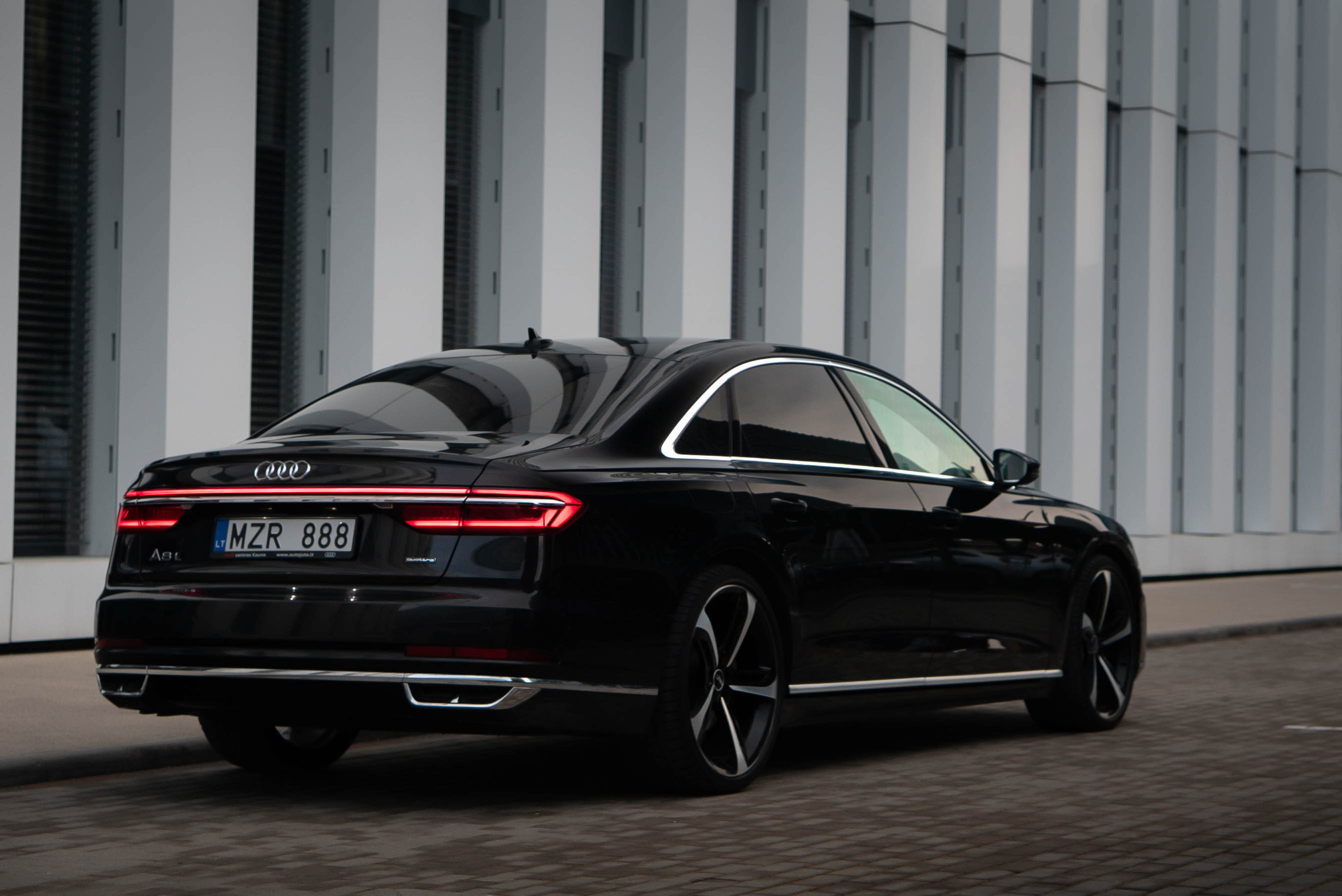 Audi A8L Prestige