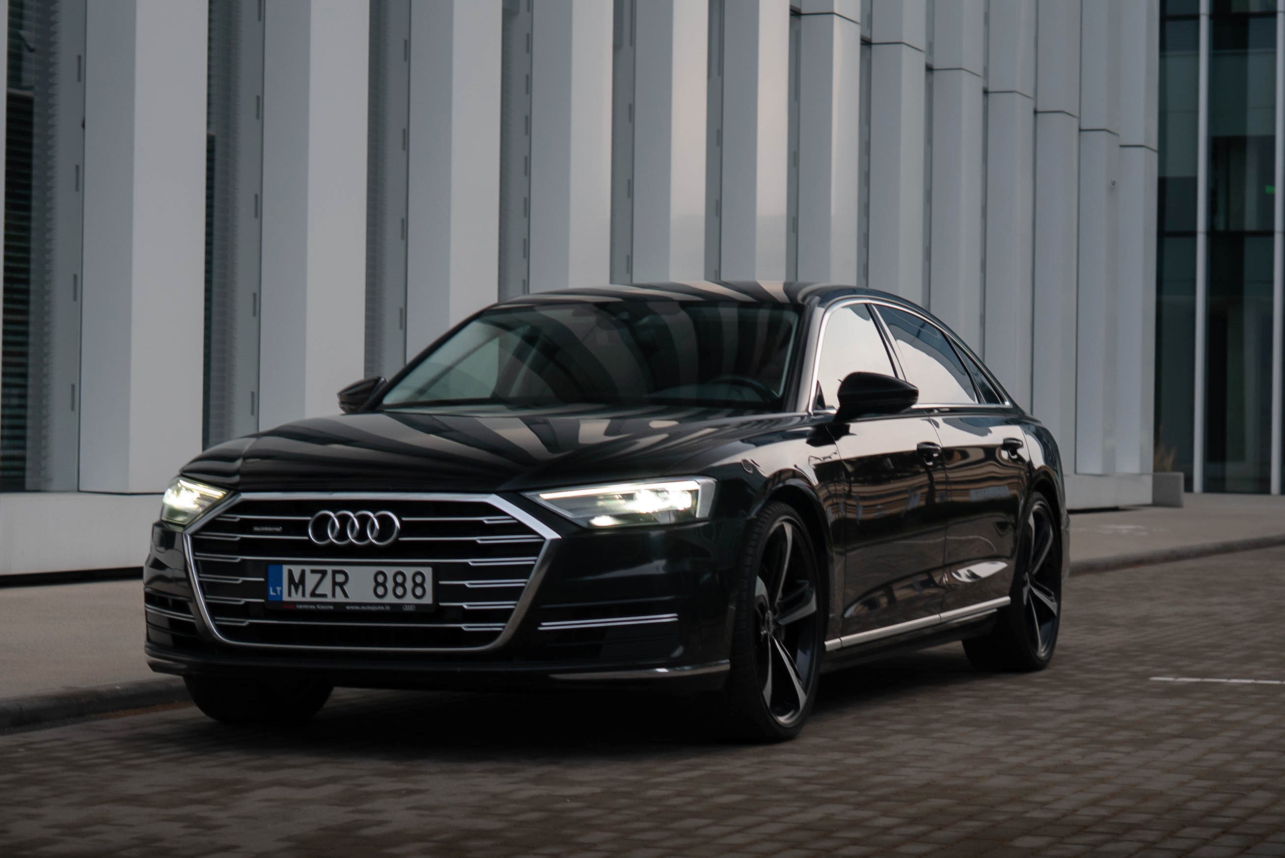 Audi A8L Prestige