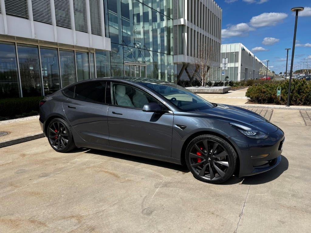 Tesla Model 3 Performance