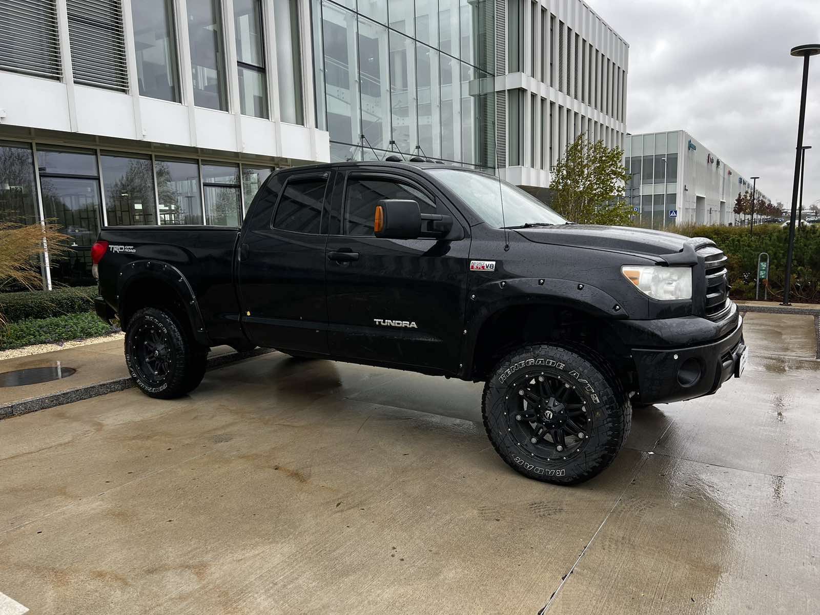 Toyota Tundra SR5