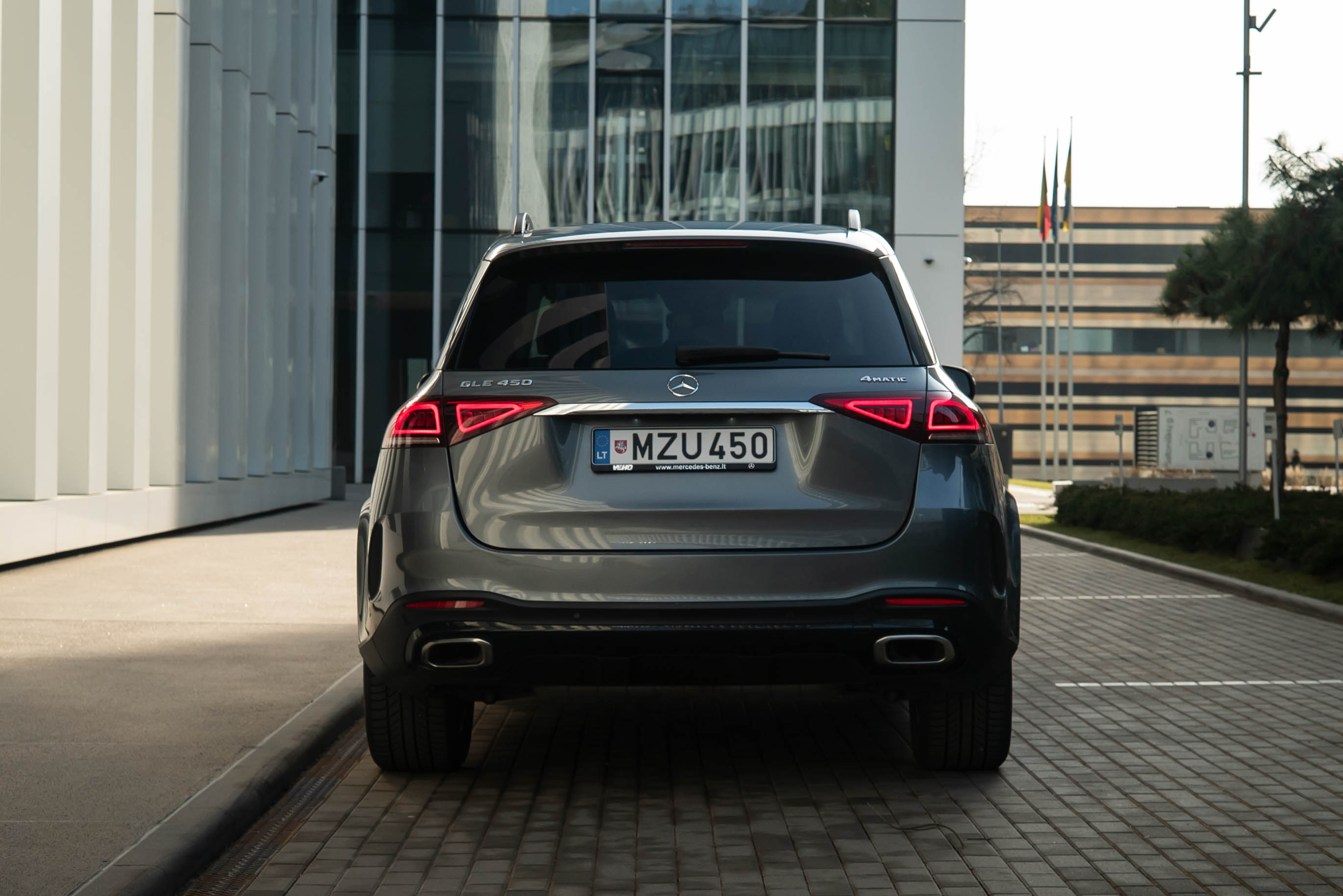 Mercedes-Benz GLE450 (AMG Package)